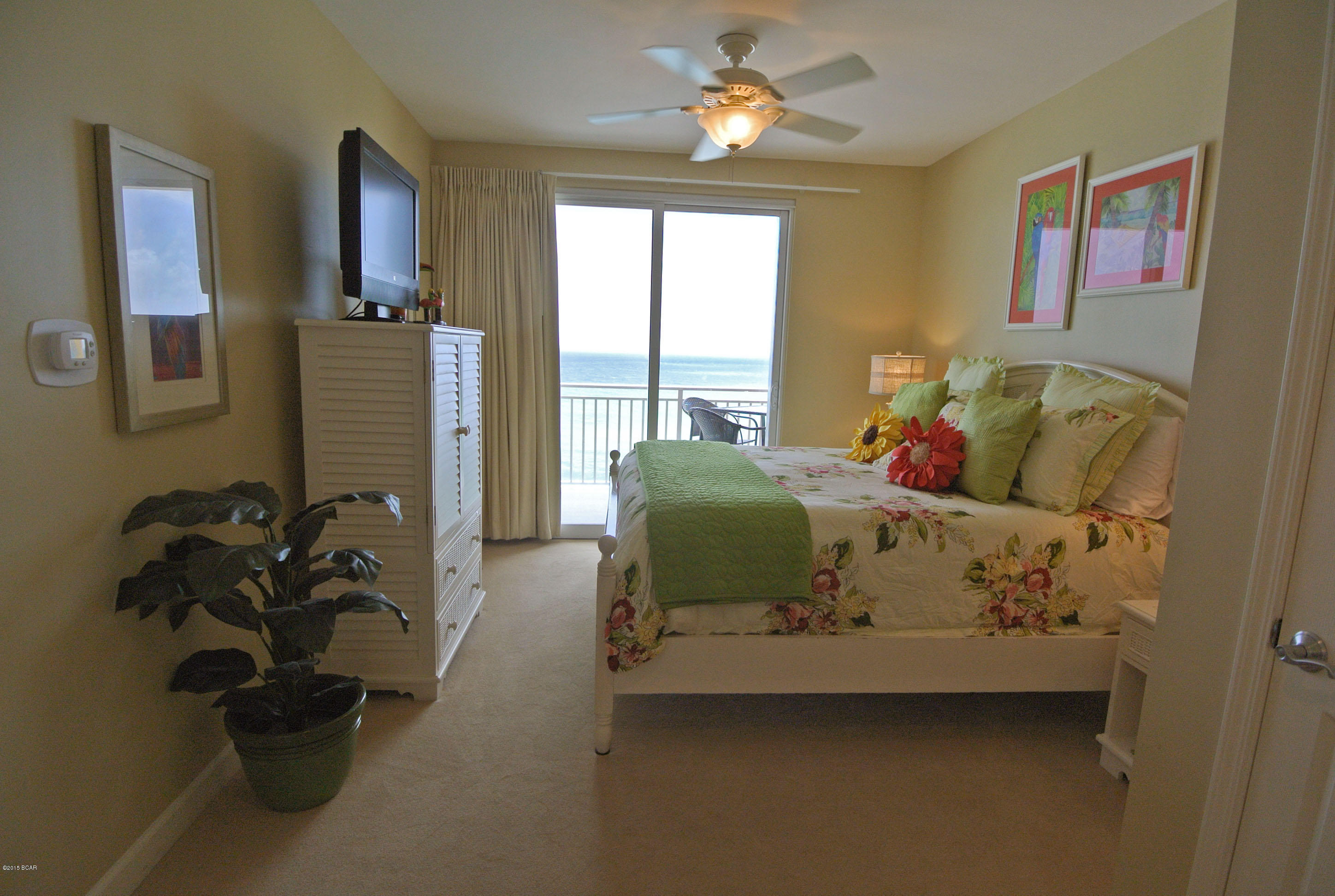 Splash Condo - Residential