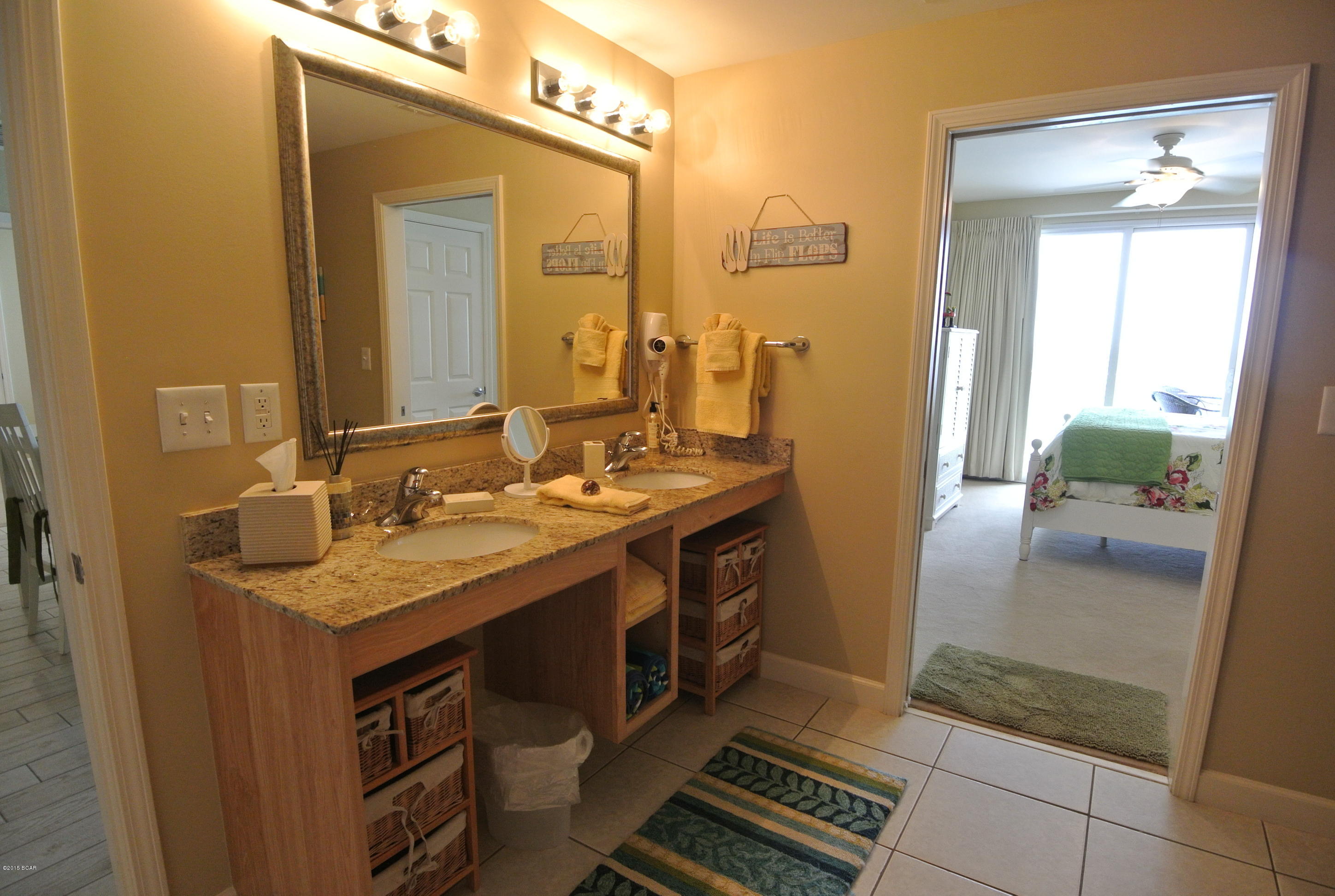 Splash Condo - Residential