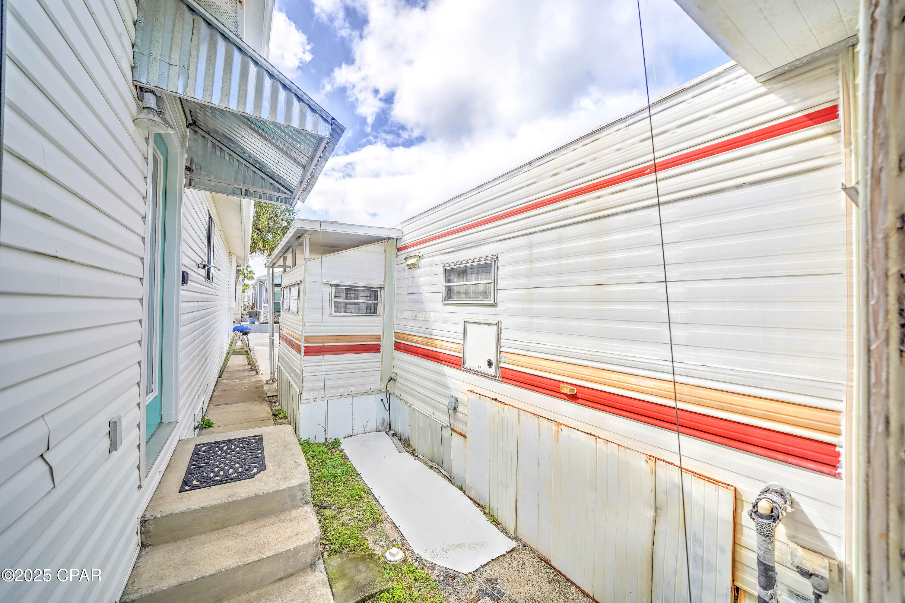 Venture Out Travel Trail - Residential