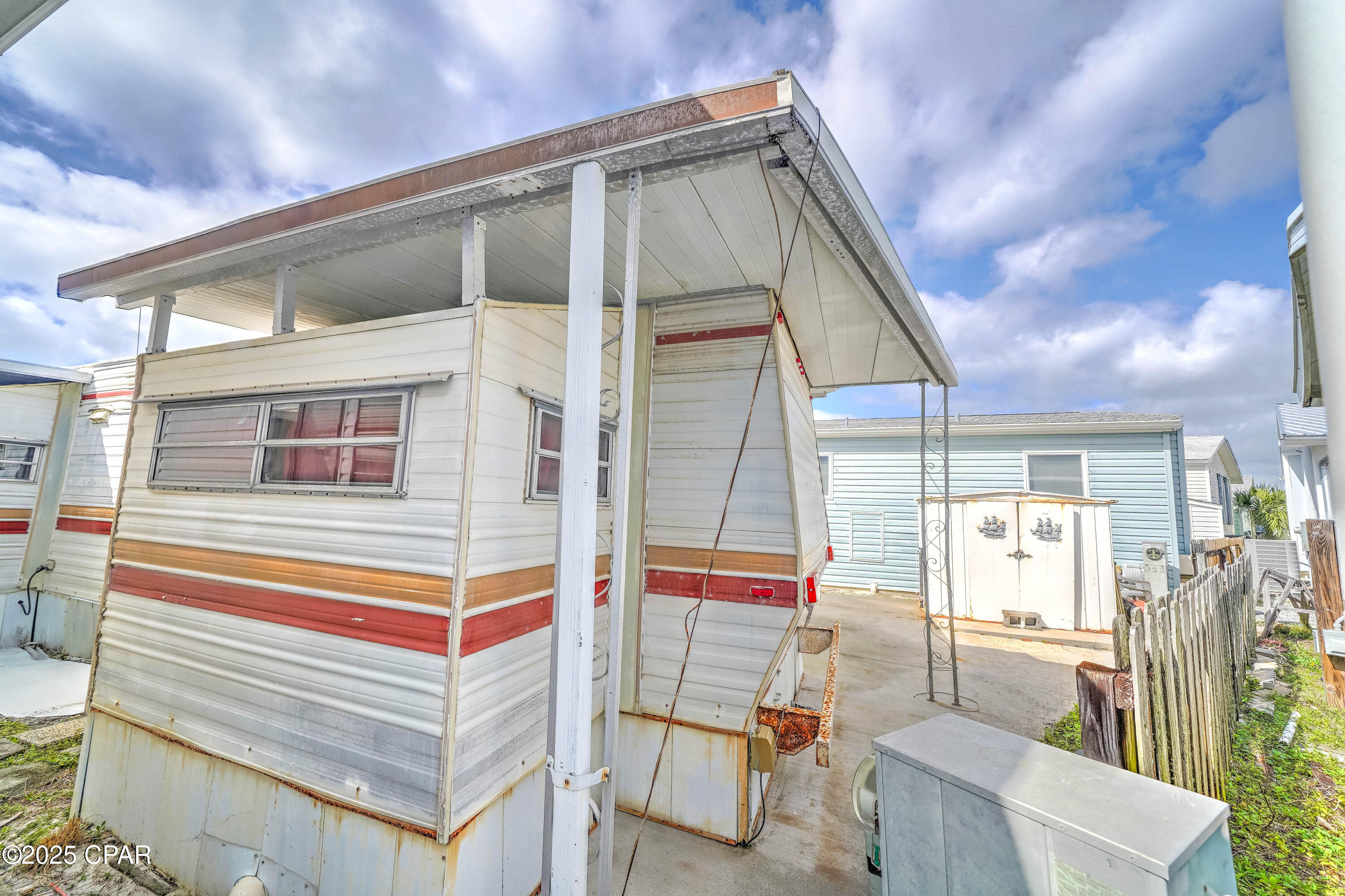 Venture Out Travel Trail - Residential