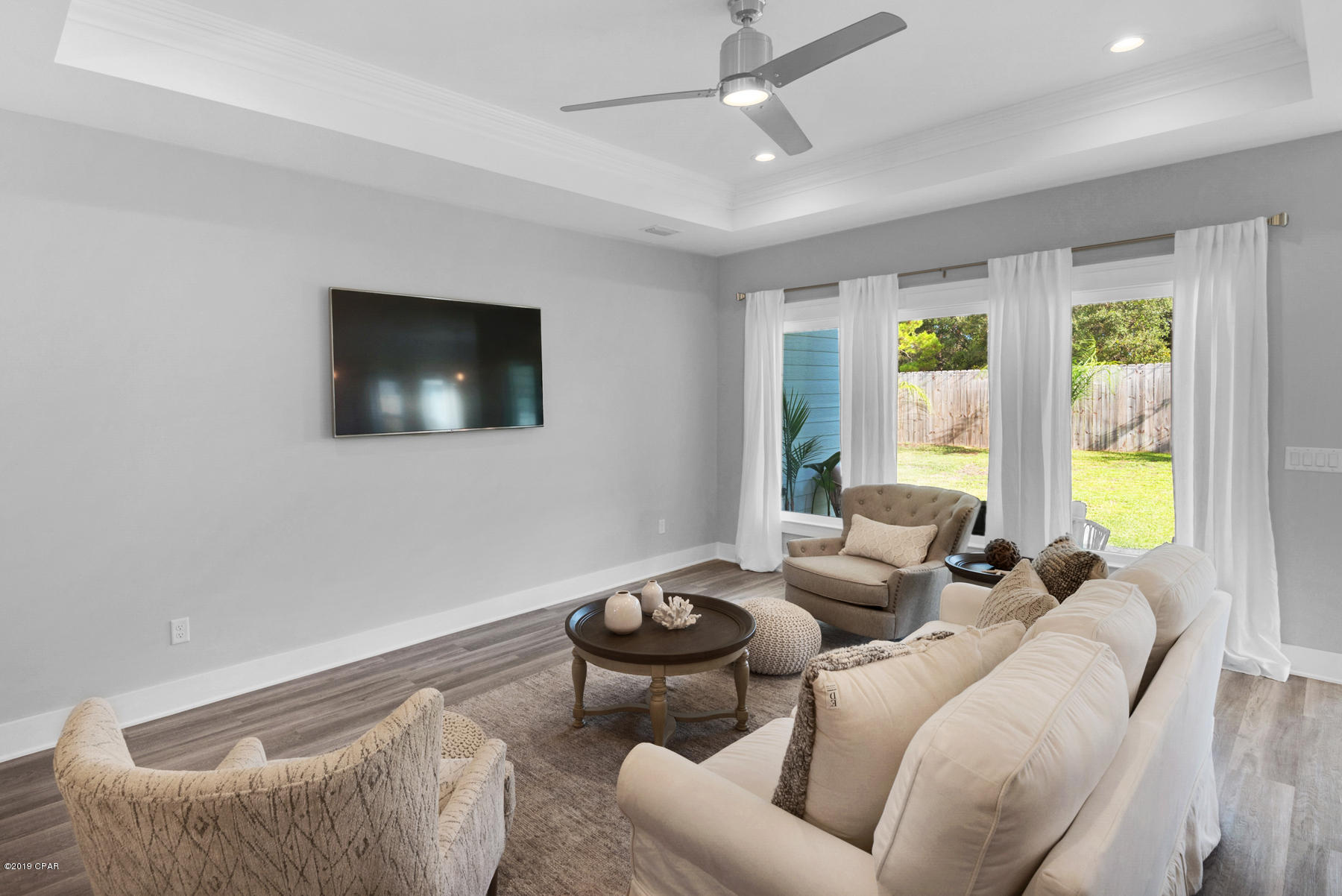 Laguna Beach Plaza - Residential