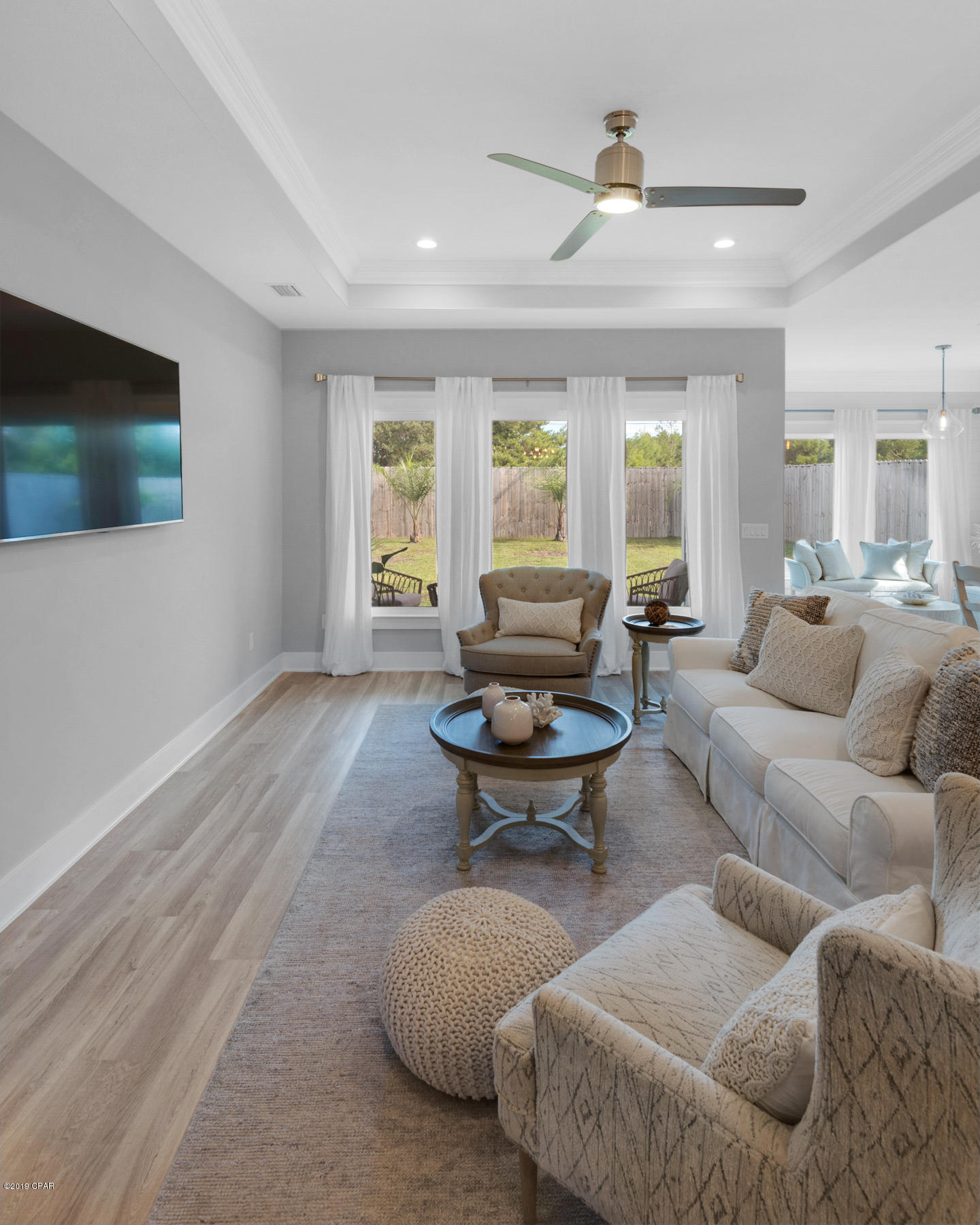 Laguna Beach Plaza - Residential