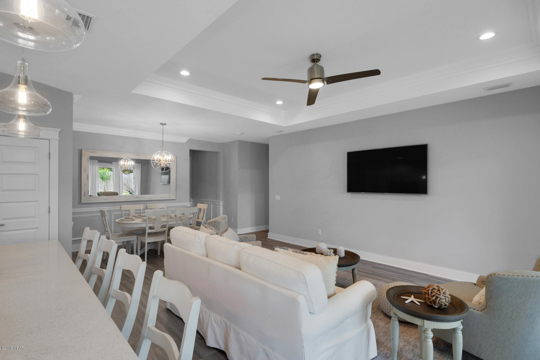 Laguna Beach Plaza - Residential