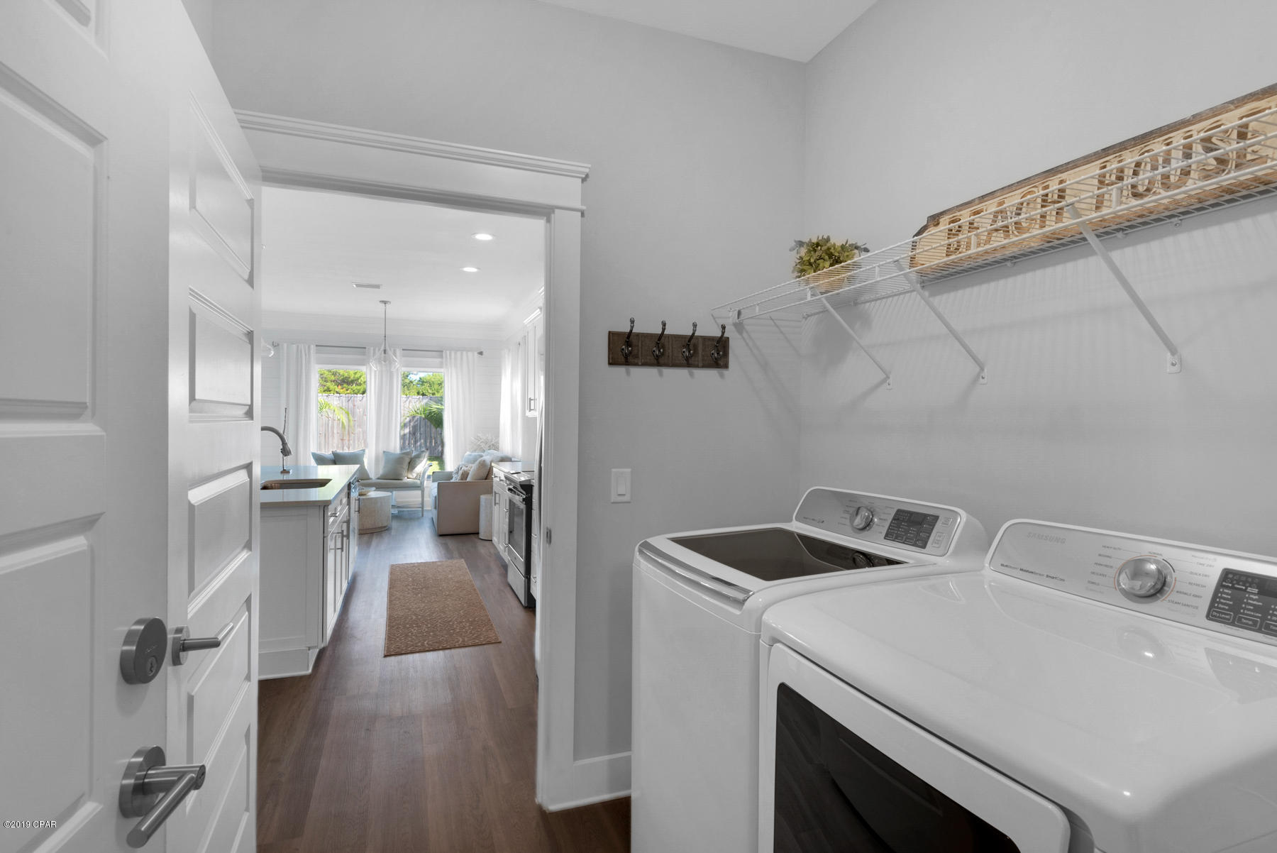 Laguna Beach Plaza - Residential