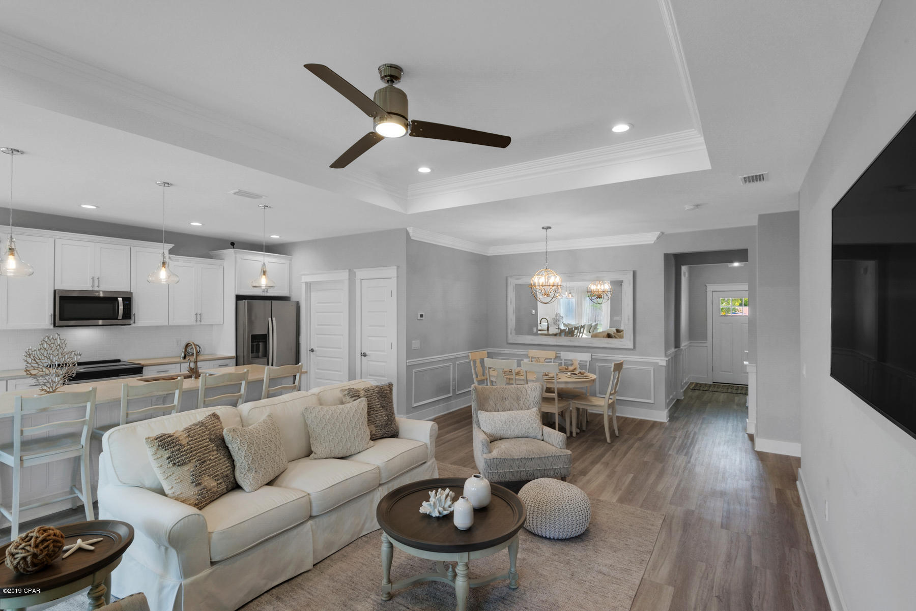 Laguna Beach Plaza - Residential