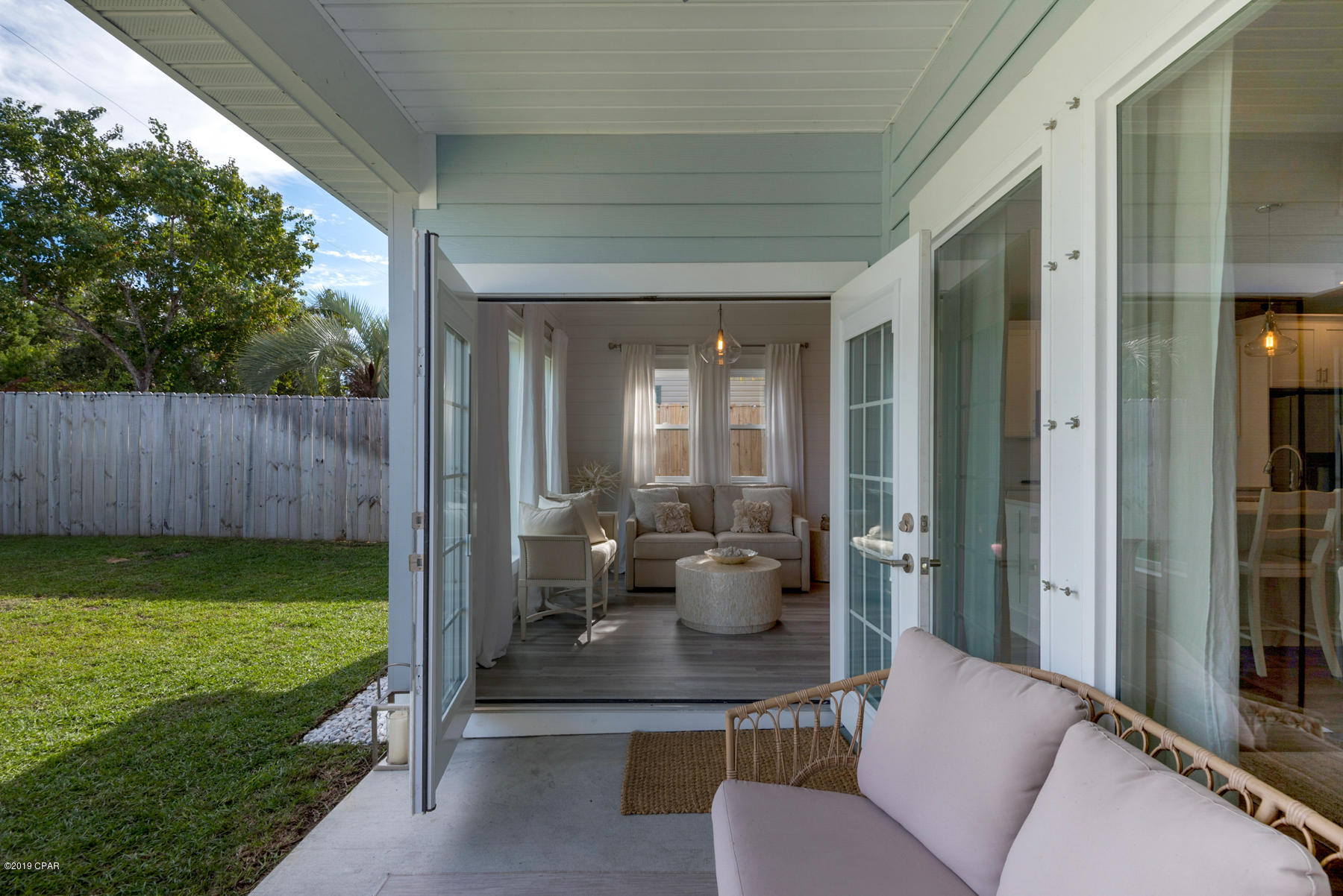 Laguna Beach Plaza - Residential