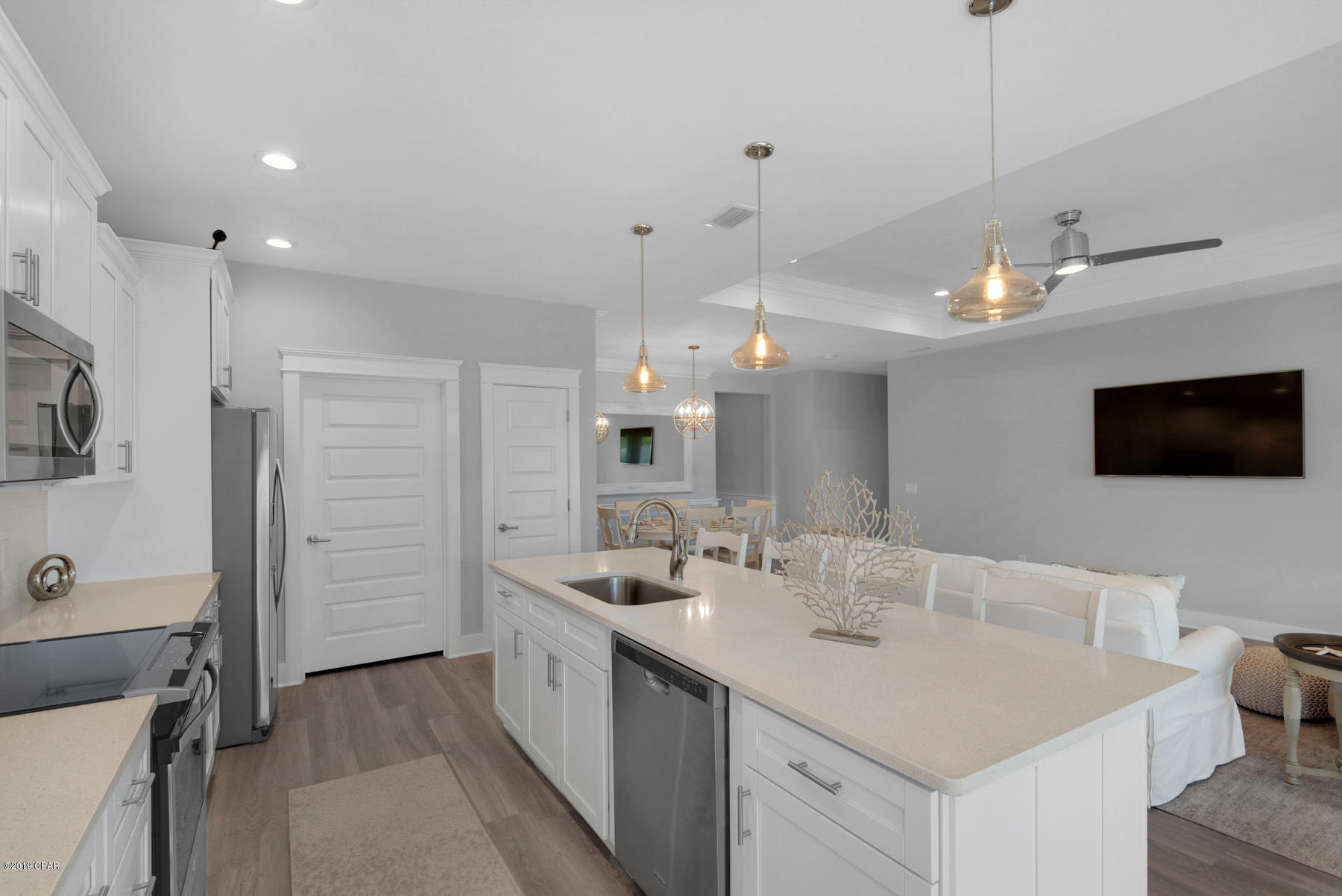 Laguna Beach Plaza - Residential