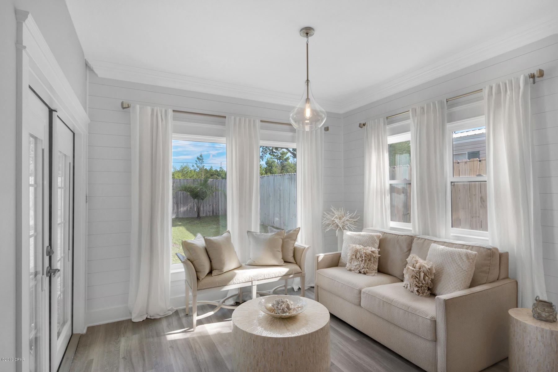 Laguna Beach Plaza - Residential