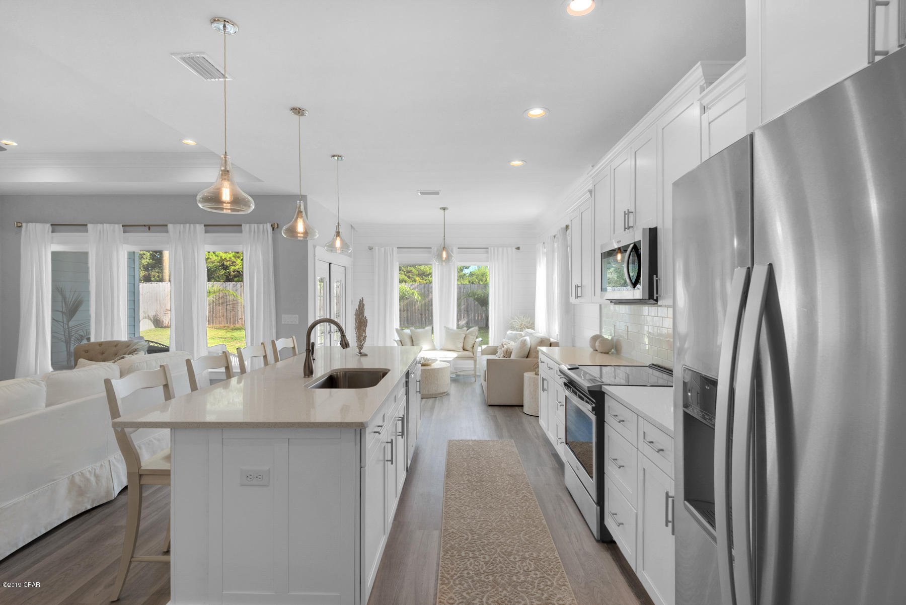 Laguna Beach Plaza - Residential