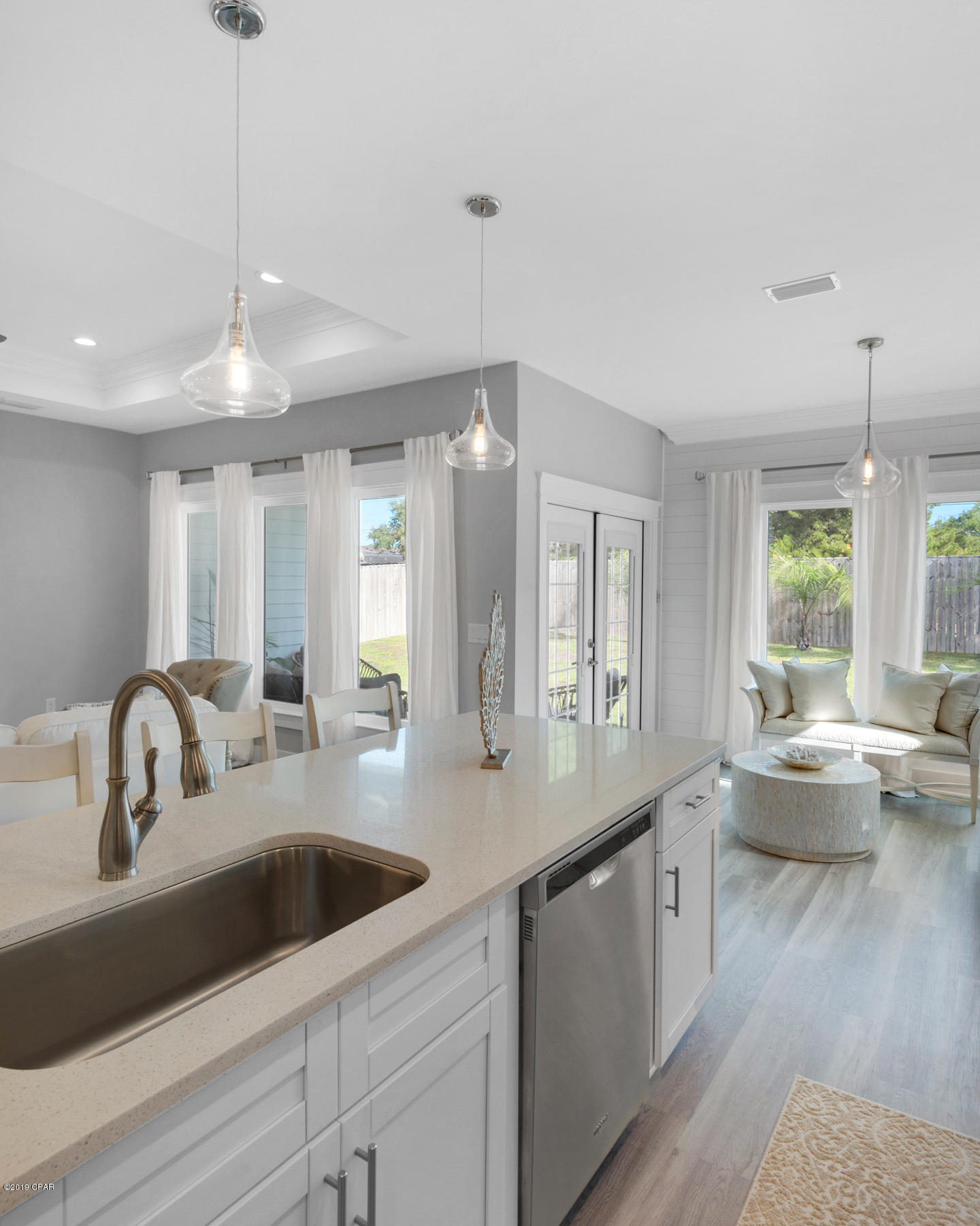 Laguna Beach Plaza - Residential