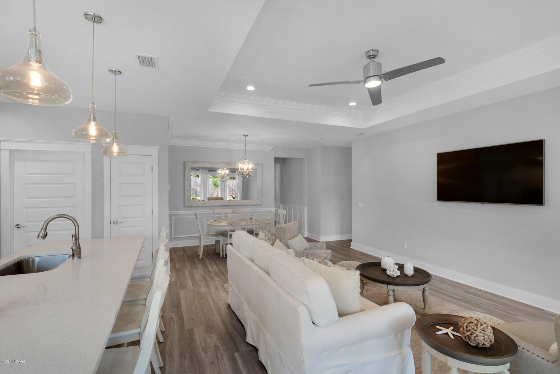 Laguna Beach Plaza - Residential