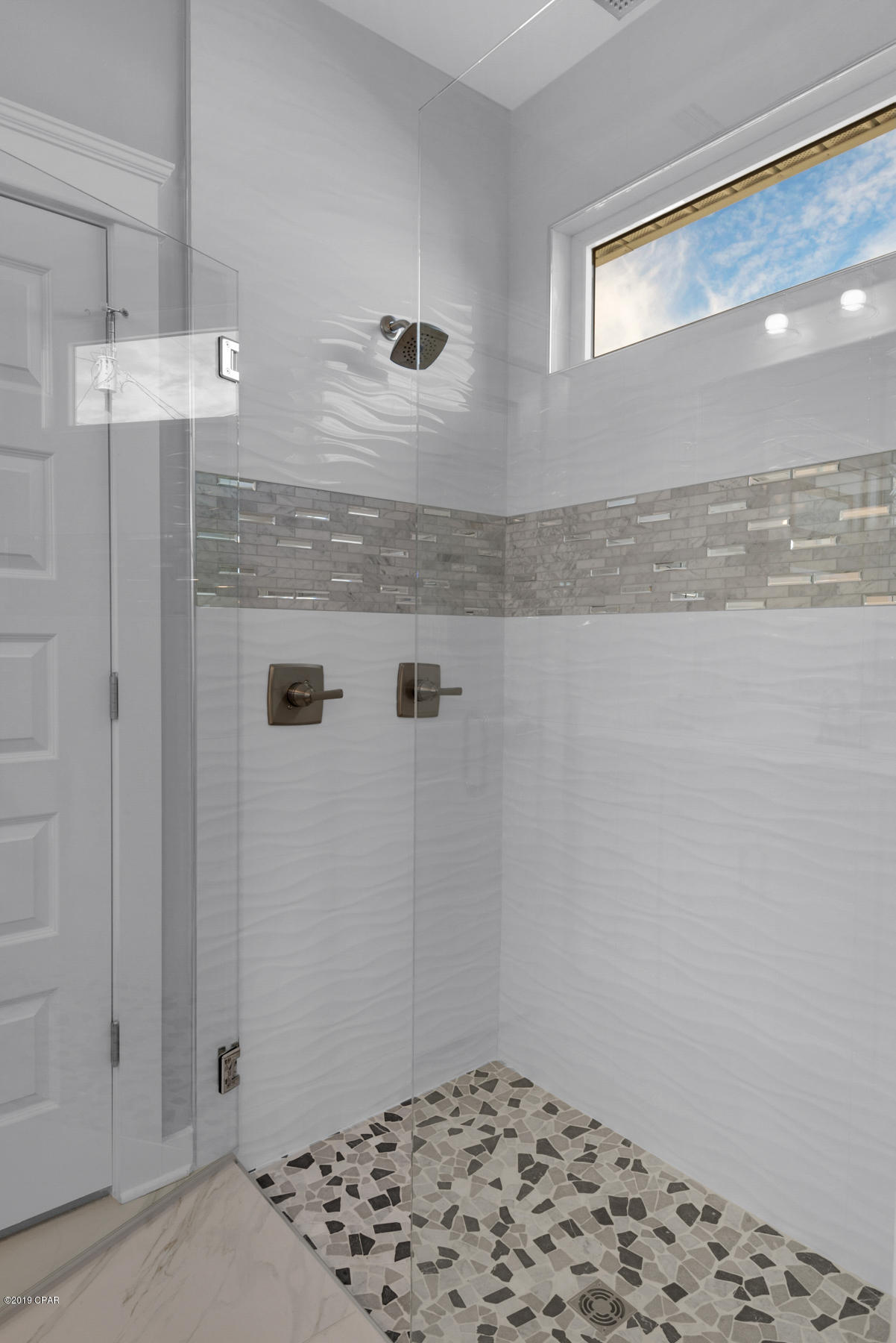 Laguna Beach Plaza - Residential