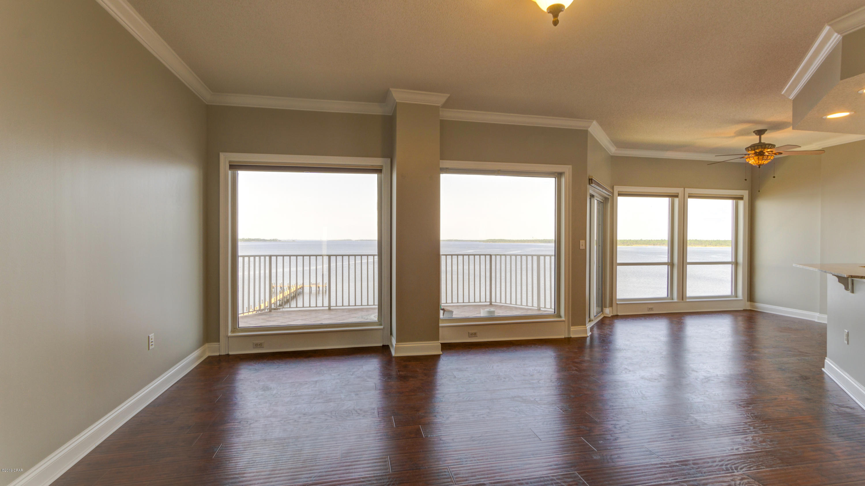 Marina Bay Condo - Residential