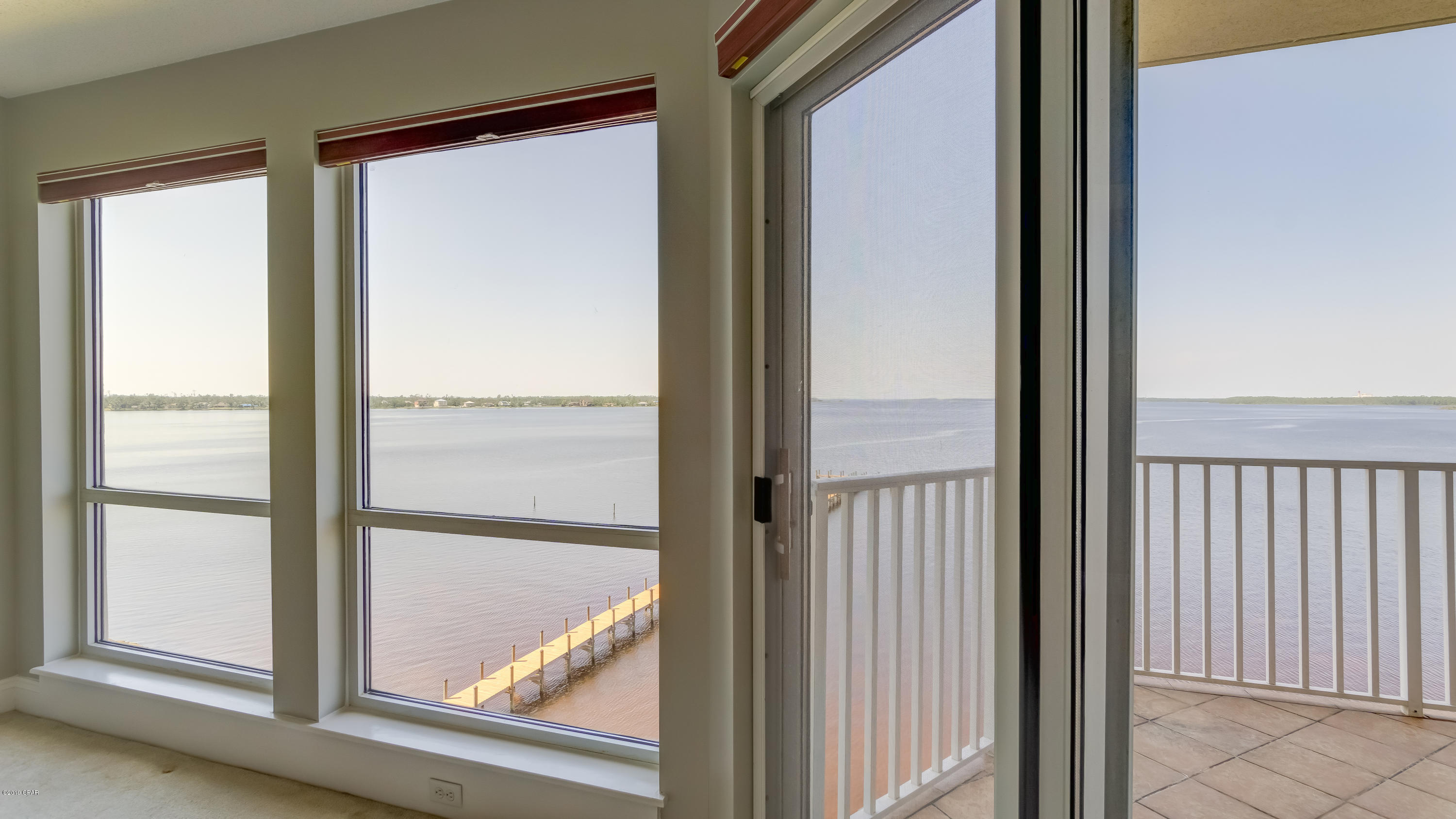 Marina Bay Condo - Residential