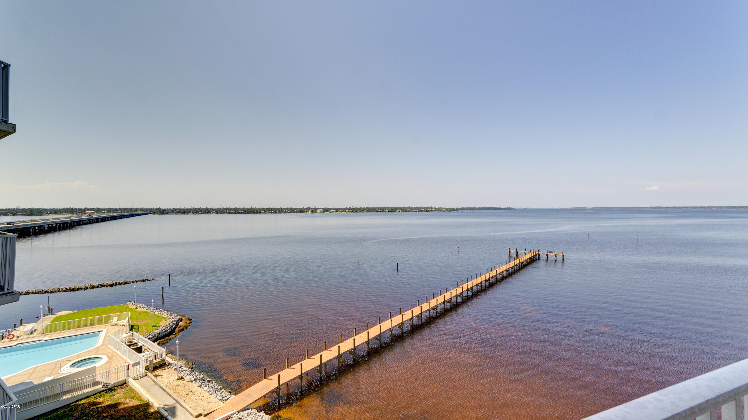 Marina Bay Condo - Residential