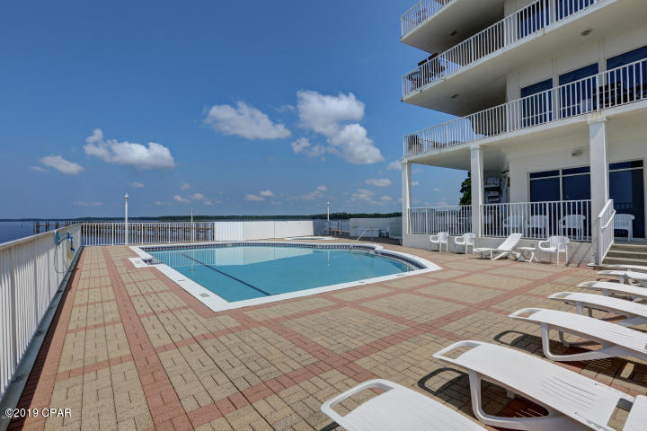 Marina Bay Condo - Residential