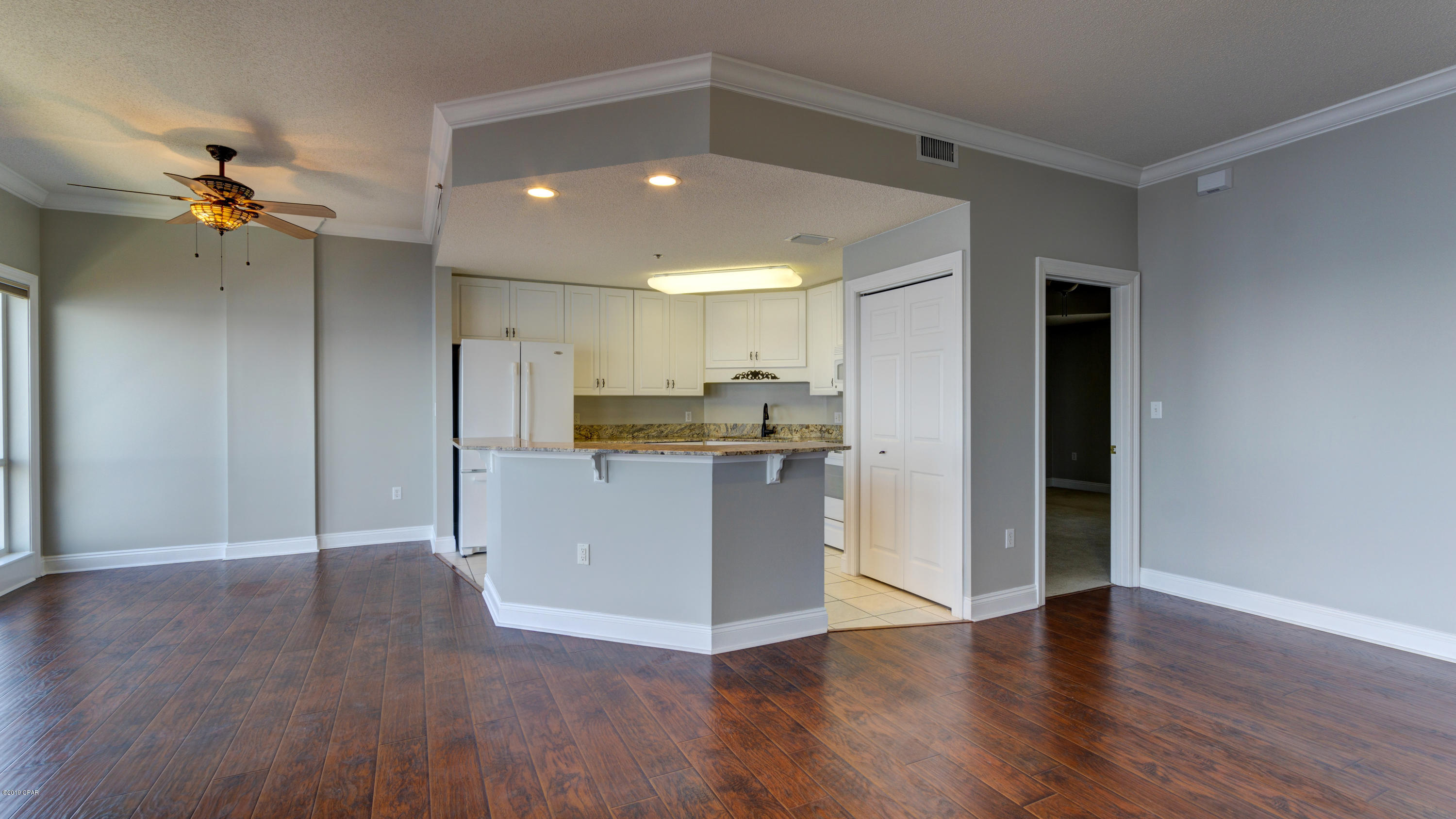 Marina Bay Condo - Residential