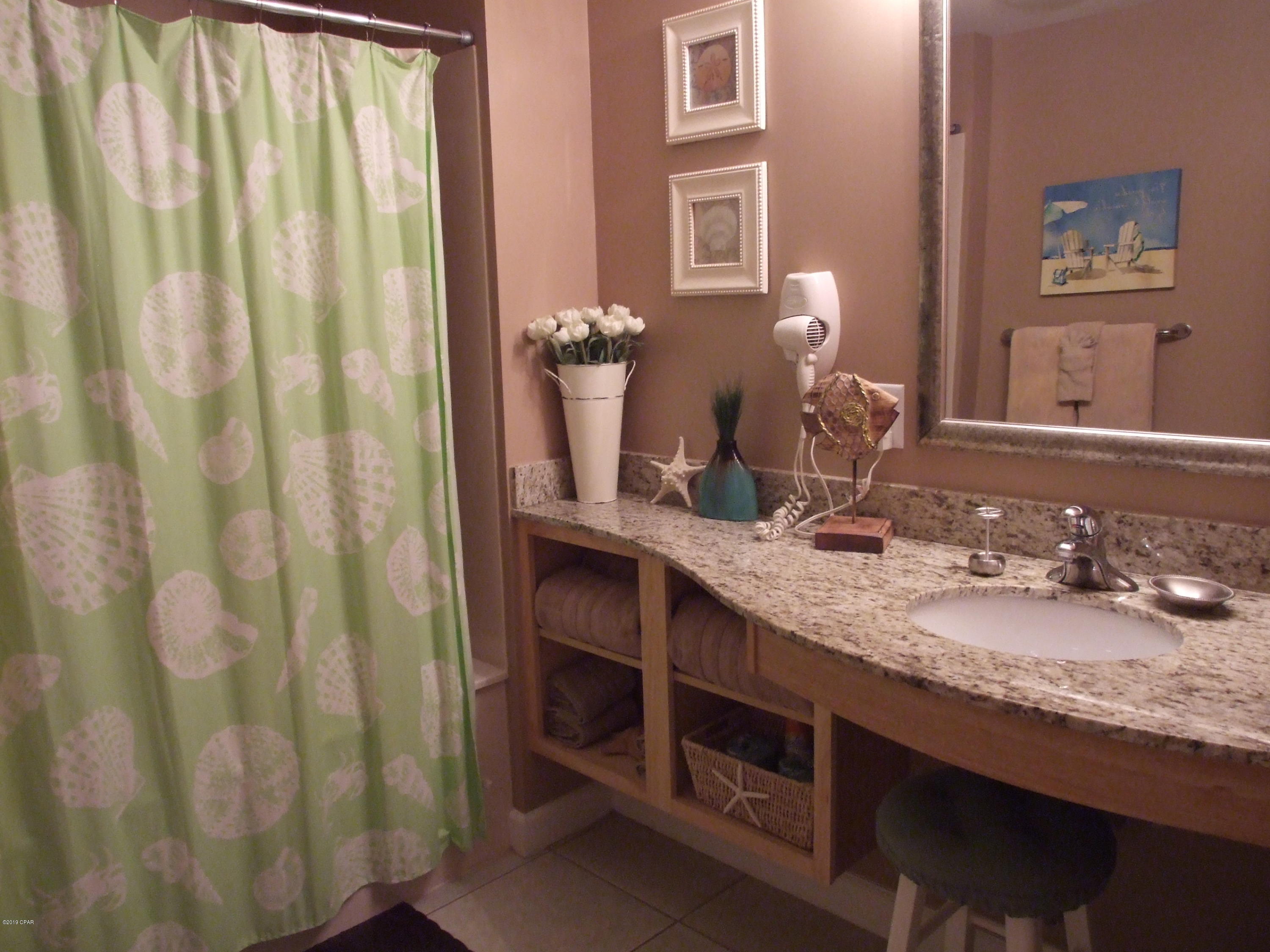 Splash Condo - Residential