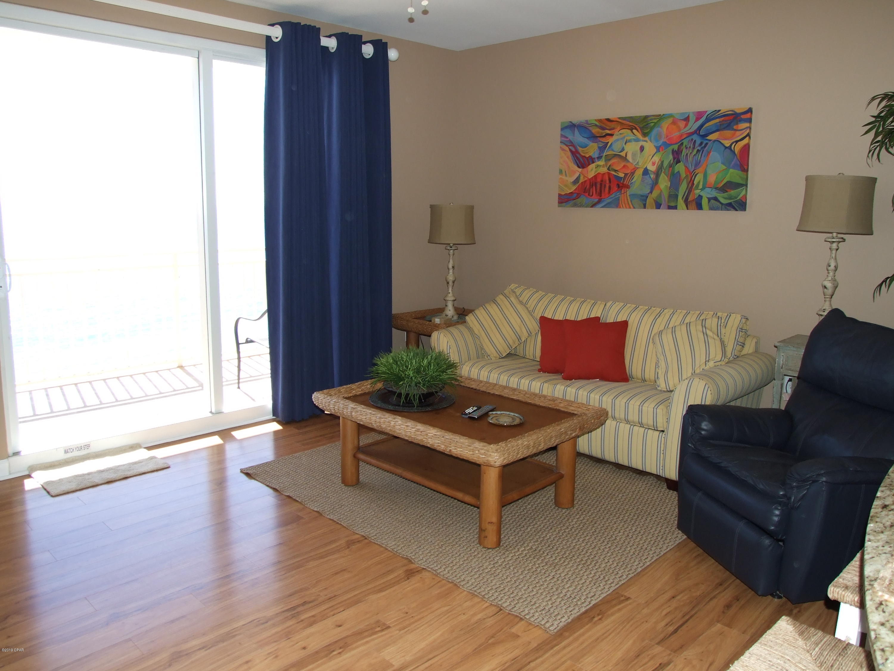 Splash Condo - Residential