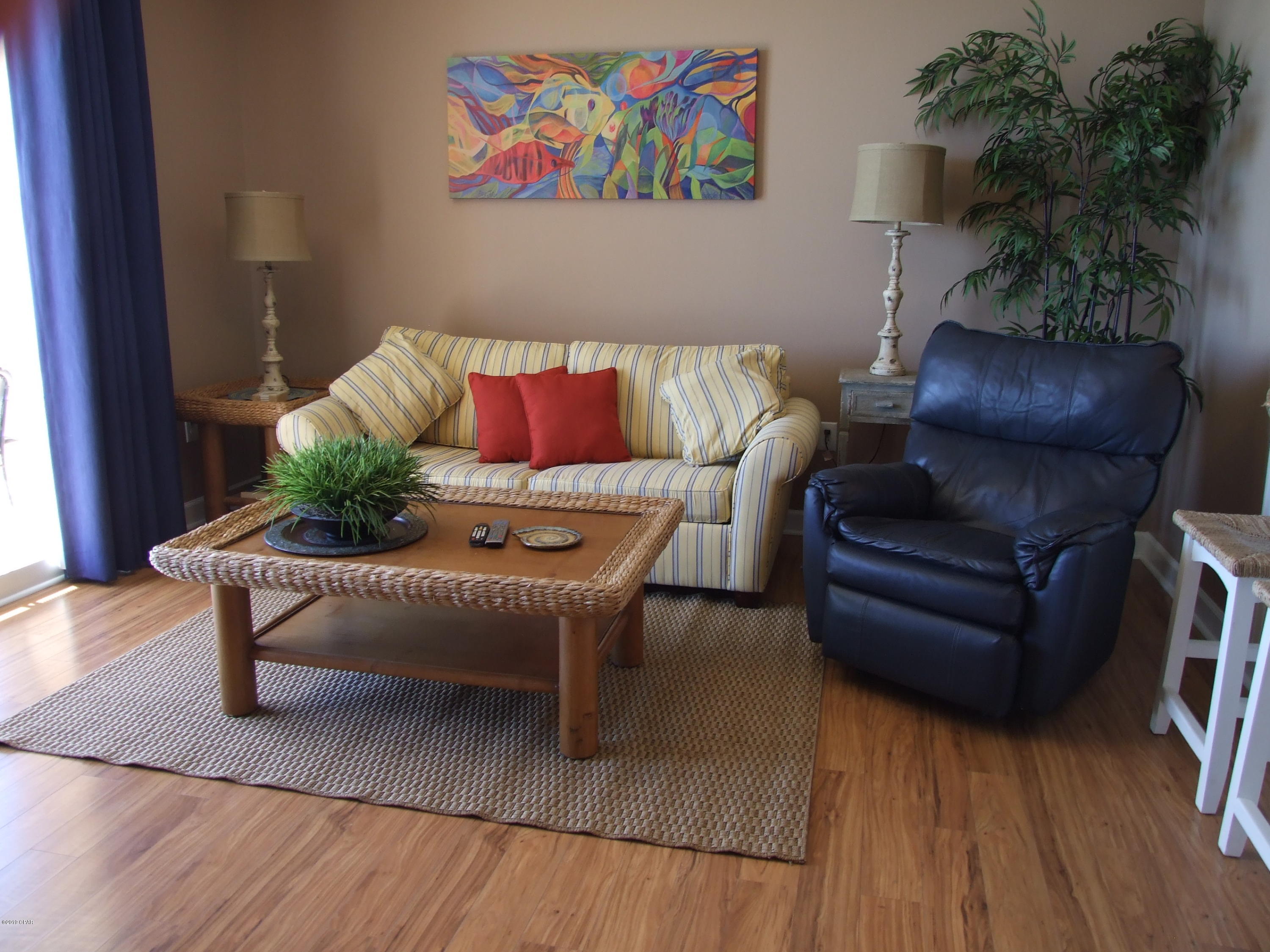 Splash Condo - Residential