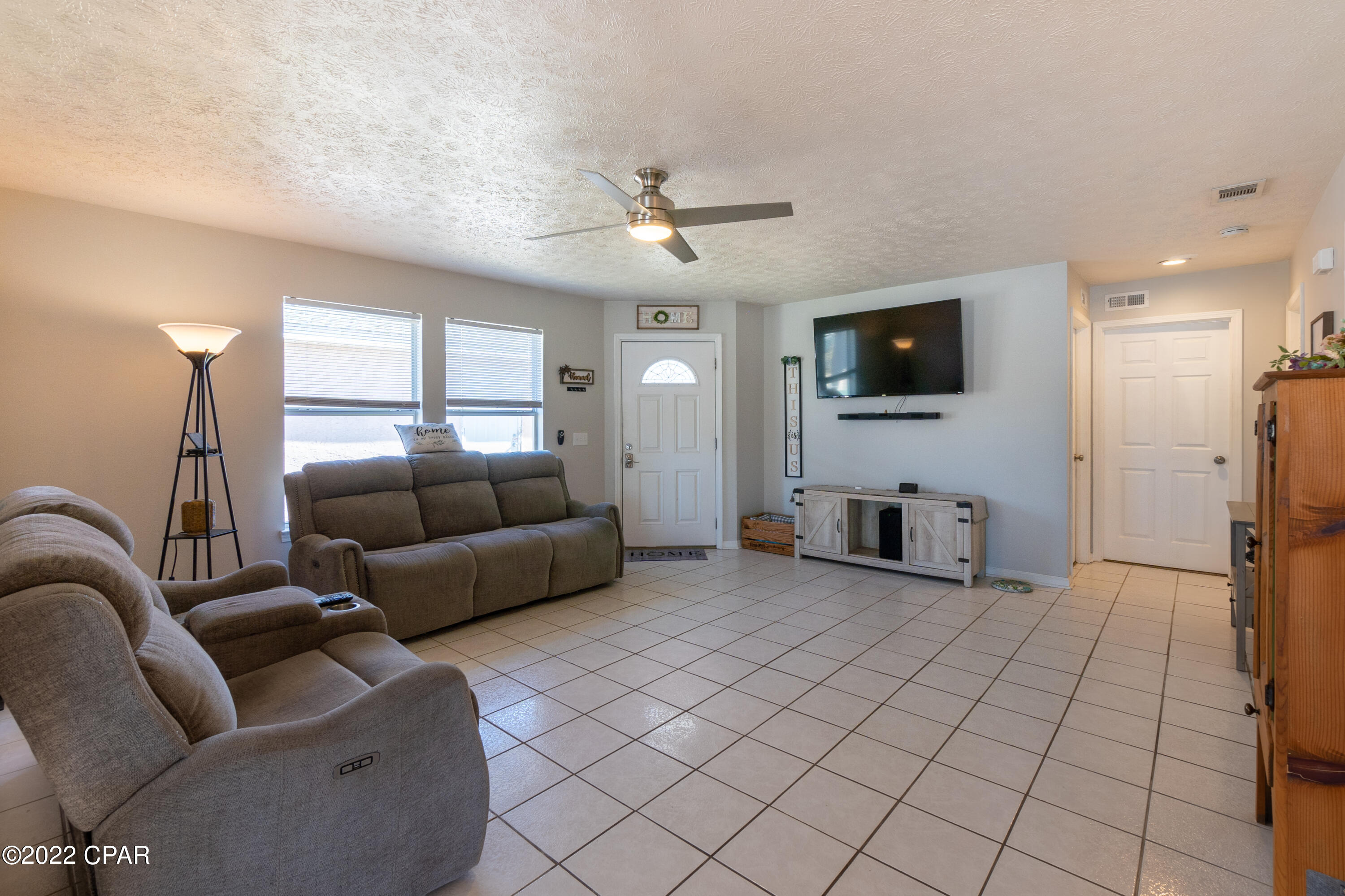 Pine Tree Place Unit 1 - Residential