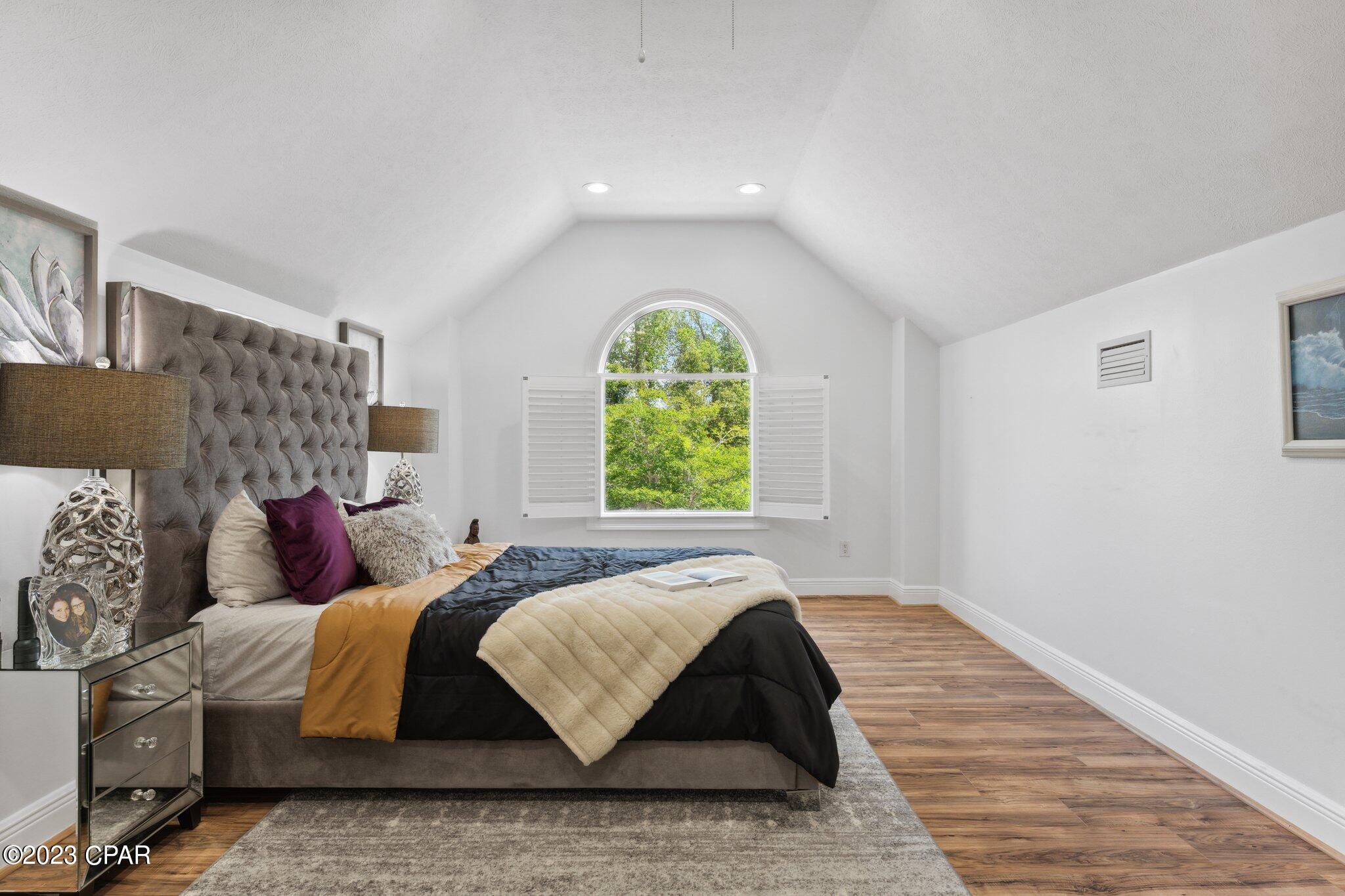 Deer Point Cove - Residential