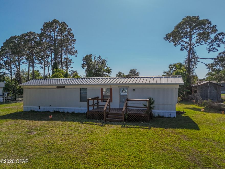 Mobile home in a favorable area and location in Upper Grand Lagoon of Panama City Beach. Great fixer upper to turn this into a flip and resale or a rental. Monthly rental projections have this at $1300+ a month.