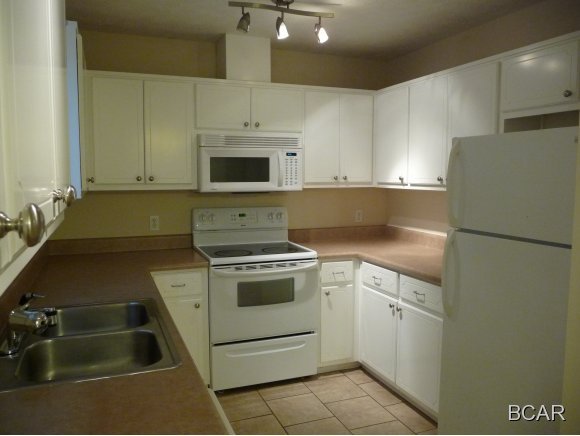 Shadow Bay Unit 2 Replat - Residential Lease