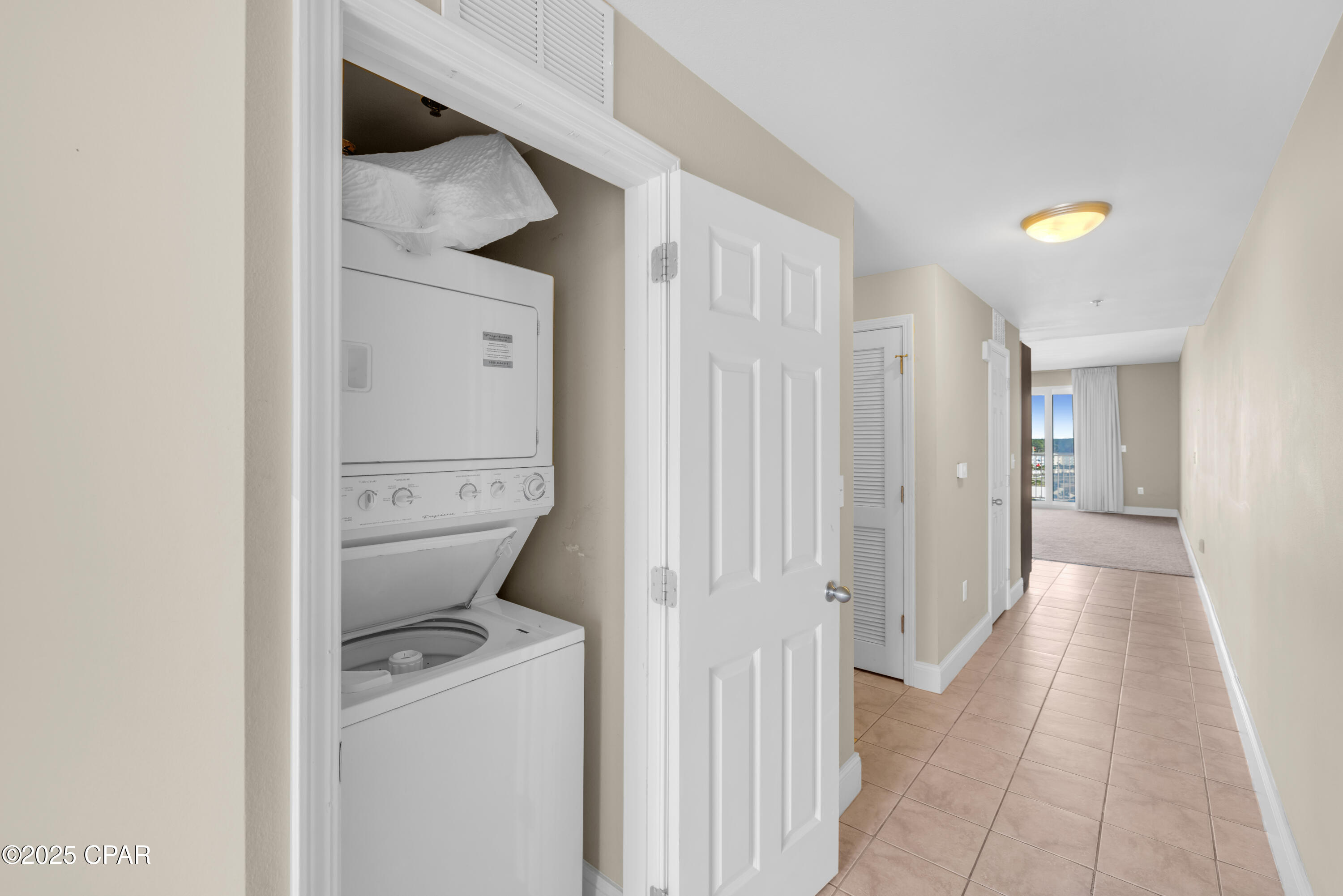 Laketown Wharf - Residential