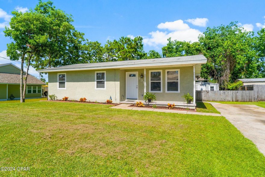 NEW ROOF AND REMODEL! 

Right off Thomas on a peaceful street in Panama City, FL, this single-family home at 2318 Oakwood St. offers 3 bedrooms and 2 bathrooms across 1112 of well-appointed living space. The home has been remodeled, has updated appliances and washer/dryer.  

With Grocery/Restaurants within walking distance and the beach only a short drive away, this residence is perfectly suited for a starting family looking for a great neighborhood or a investment rental. 

Conveniently located near NSA Panama City, this property presents a wonderful opportunity for comfortable living. 

Roof is being replaced before sale.