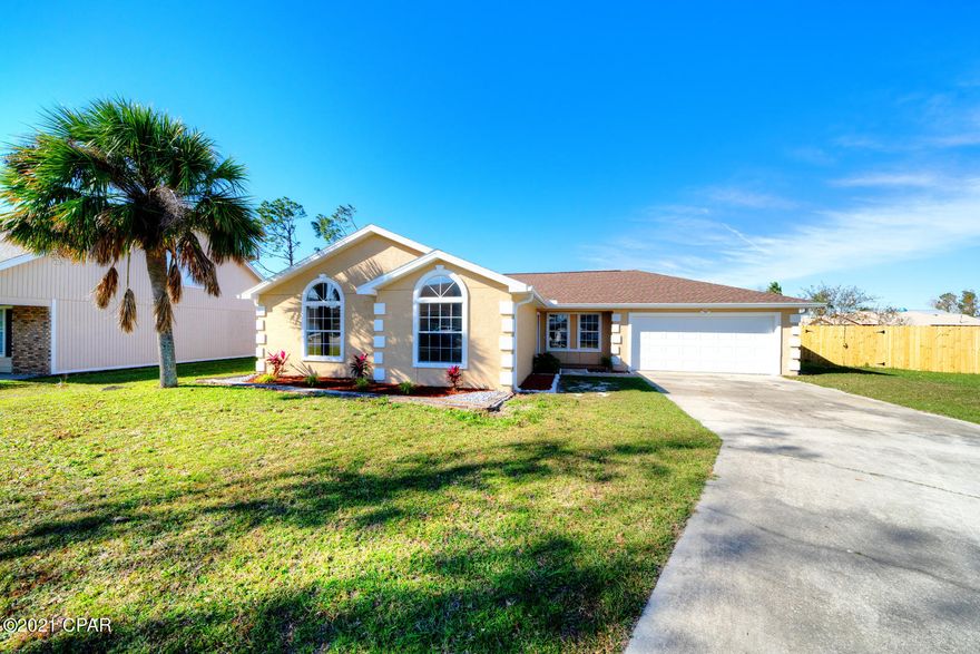 CURRENTLY UNDER CONTRACT, SELLER ACCEPTING BACKUP OFFERS - Don't miss this very nice 4 bedroom home on a large lot. great layout, Open floor plan 

Entry foyer, Gas fireplace, Separate breakfast area. Wood grain tile throughout, 

Connection for outside gas grill, Double car garage with extra storage space, This is a great home in a nice subdivision close to Tyndall Parkway for shopping restaurants and just minutes from center city.