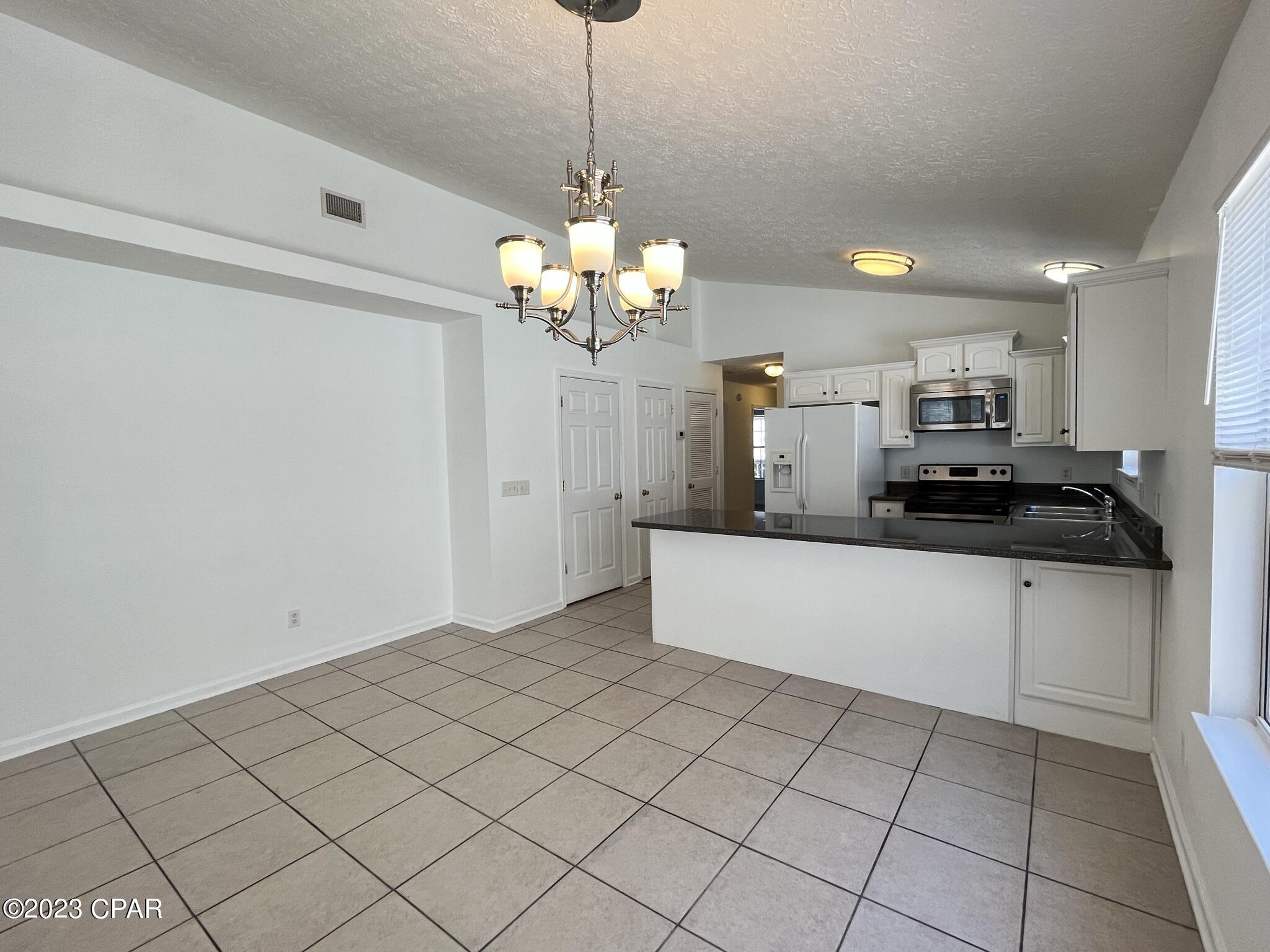 Palm Cove - Residential Lease