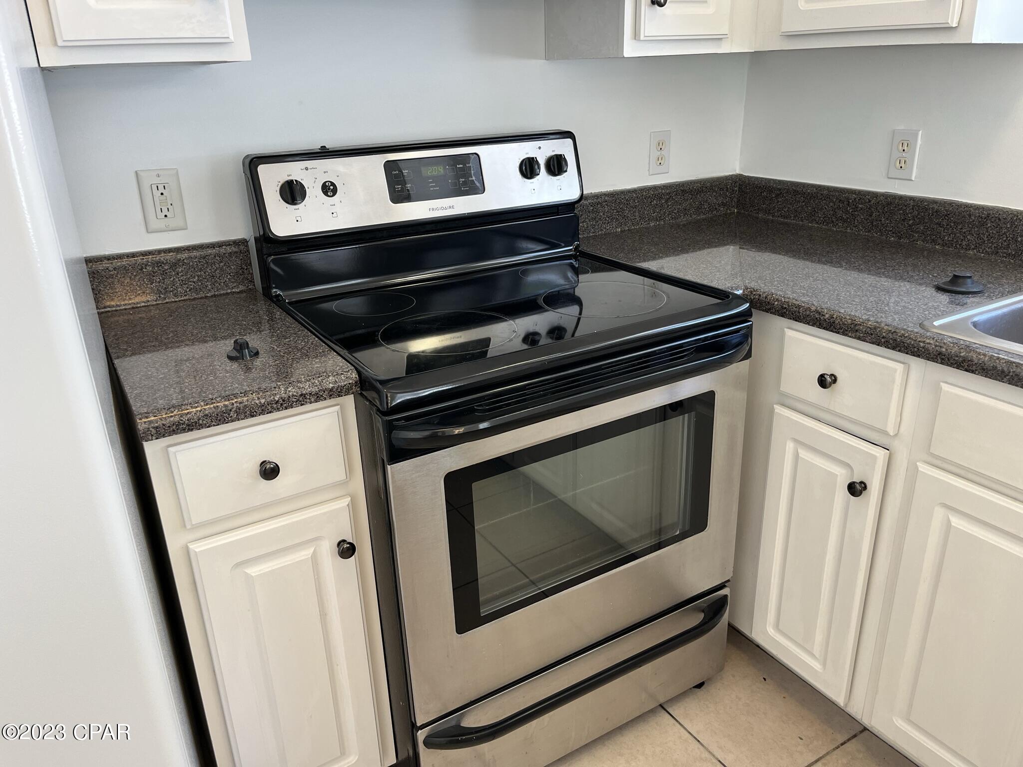 Palm Cove - Residential Lease