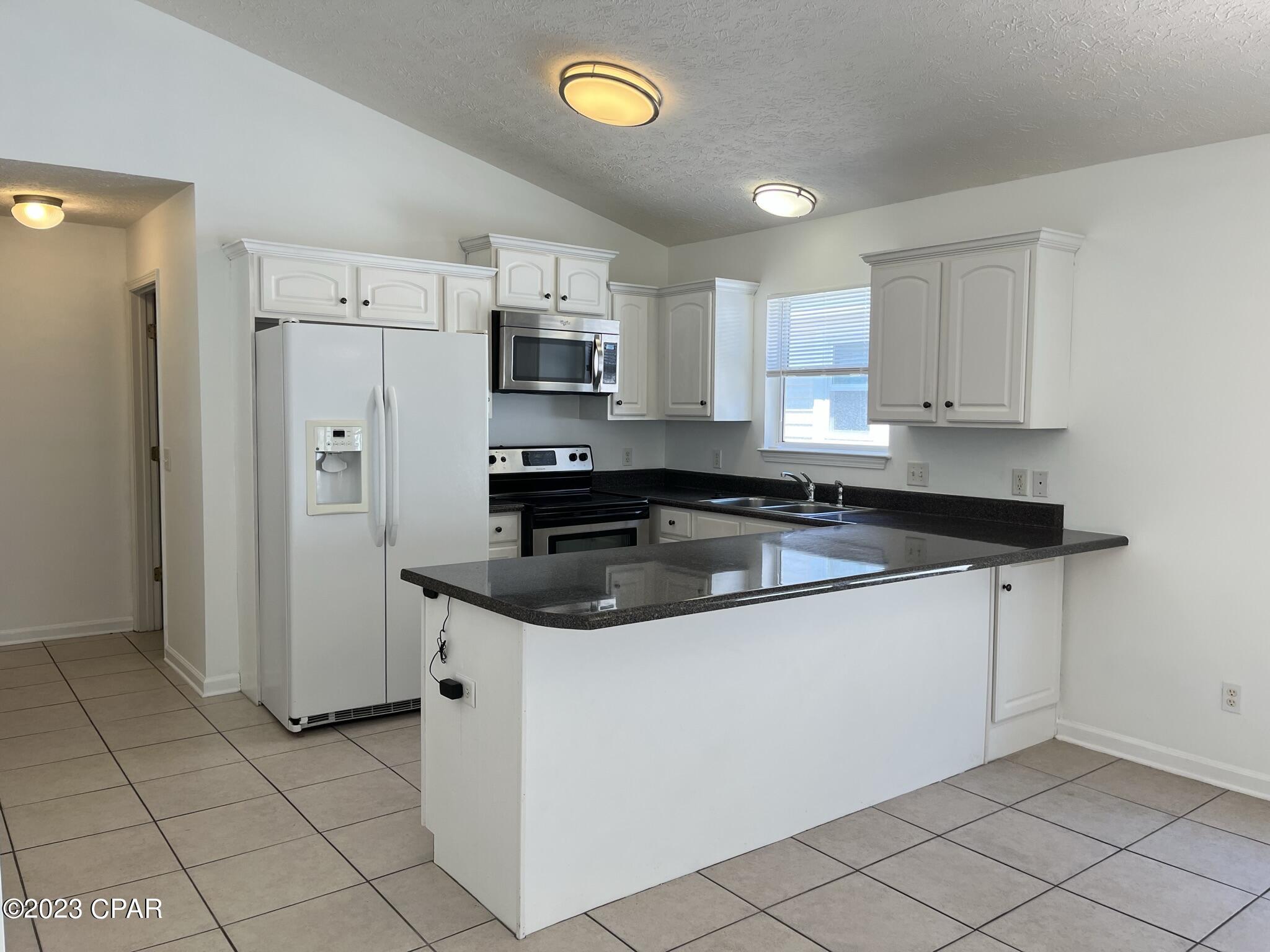 Palm Cove - Residential Lease