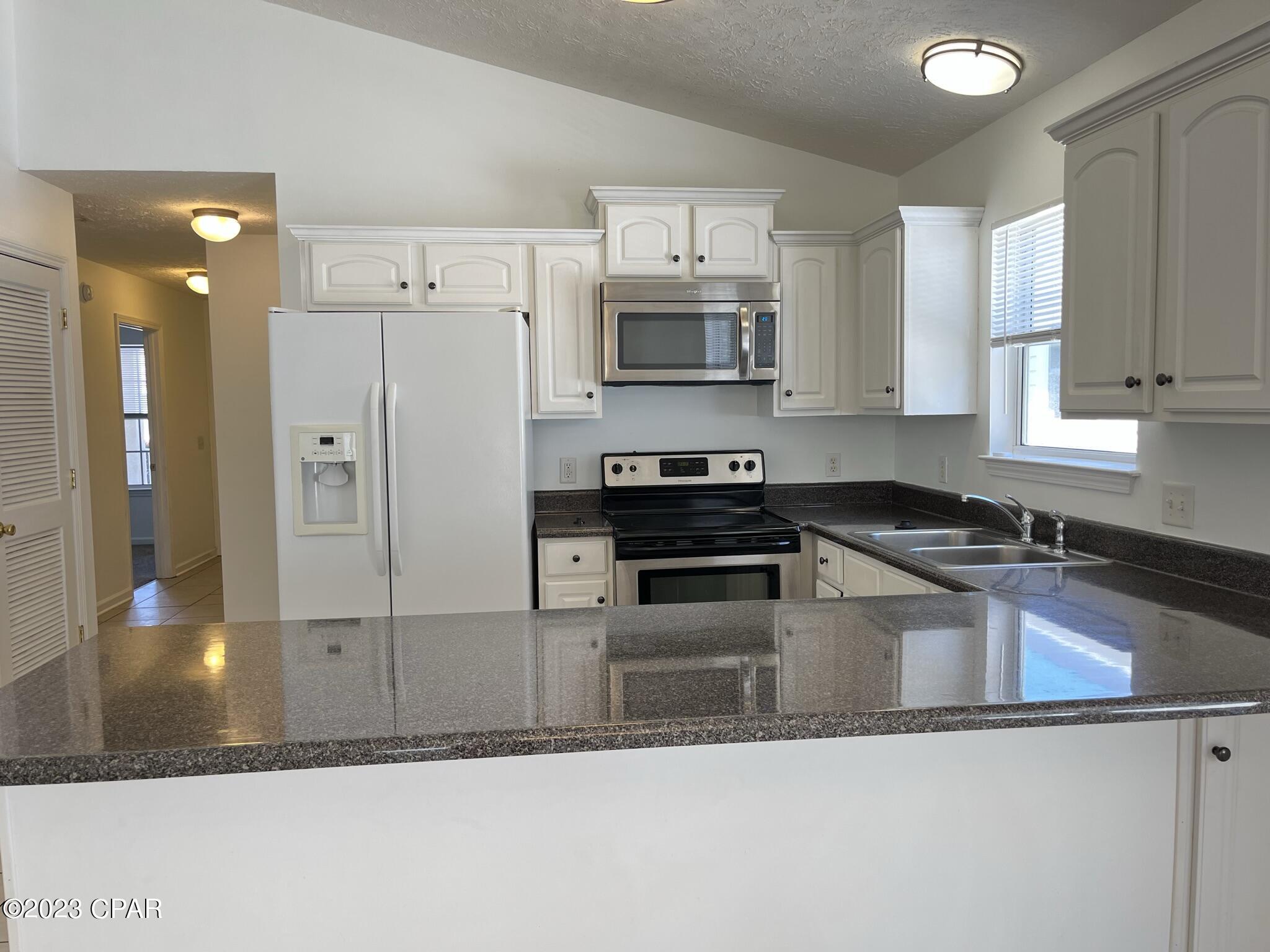 Palm Cove - Residential Lease