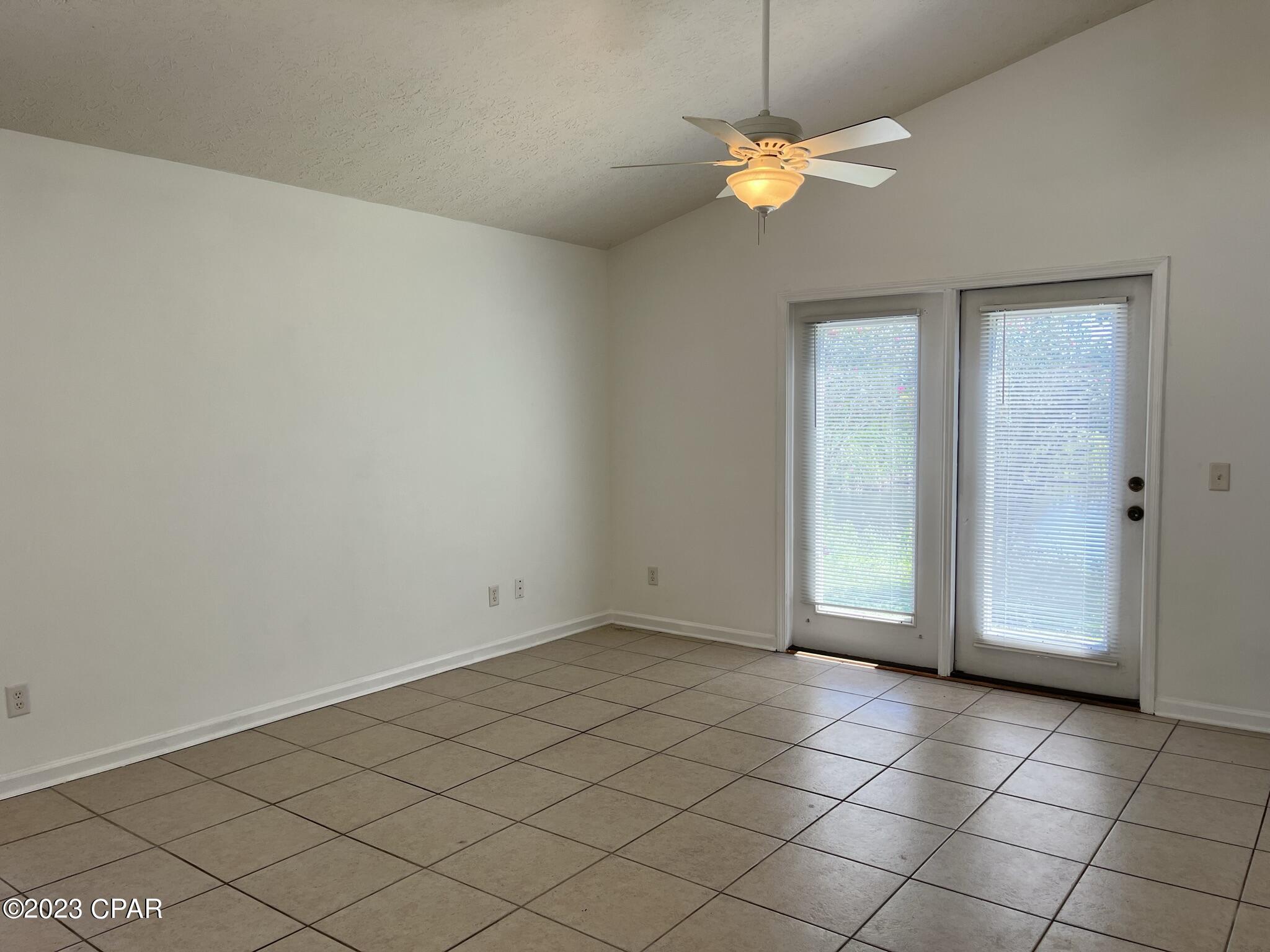 Palm Cove - Residential Lease