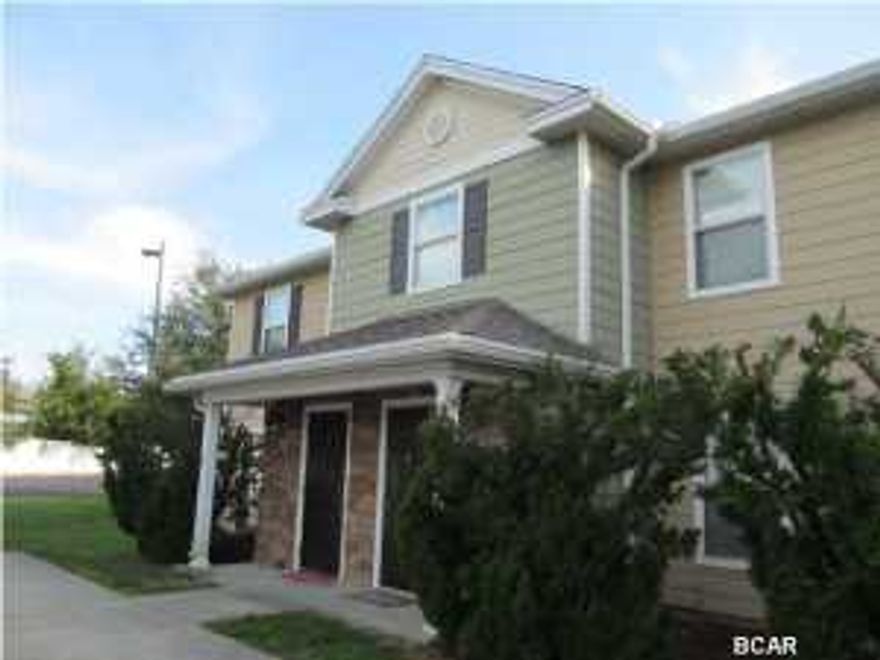 Nautilus Cove Condo - 2nd floor unit, 3 Bedroom, 2 Bath split bedroom floor plan. Complex features pool, fitness center and play area. Convenient to all areas of Panama City Beach. Gated Community, water, sewer and garbage included.