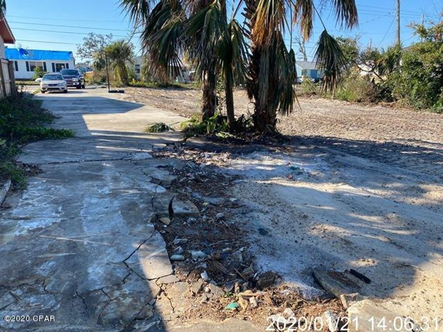 A cleared lot in the heart of the Cove ready for its next owner's dream house! Come build your home your way on this centrally located spot:

 just minutes from downtown, minutes from Bay Medical Center and Gulf Coast Regional Medical Center, close to shopping and great restaurants, near the Bay and the Bayou,  and just 15 minutes away from the world's most beautiful beaches!