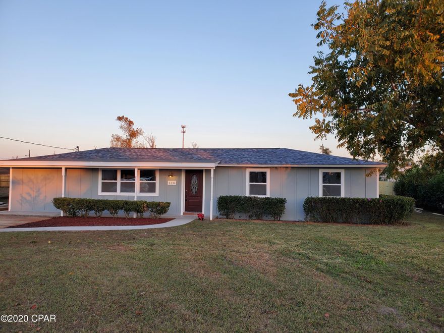 'CURRENTLY UNDER CONTRACT, SELLER ACCEPTING BACKUP OFFERS' Beautifully renovated 3 bed 2 bath house w/ BONUS room. LARGE detached 18x25 powered workshop/garage. All new flooring, kitchen, bathrooms, quartz countertops, black stainless steel appliances, Ultra-Thin LED recessed lighting, paint inside and out, etc. This home sits on a large lot, back yard completely fenced in including side access for RV or Boat parking. A carport for parking and plenty of driveway space. Fantastic location! This home is a must see!