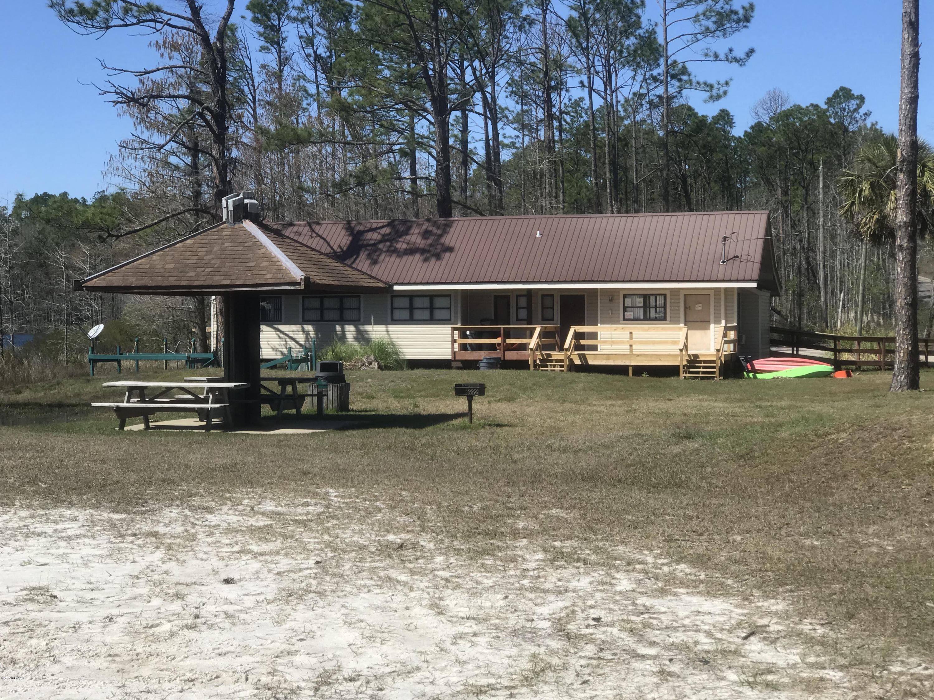 Compass Lake In The Hills - Land