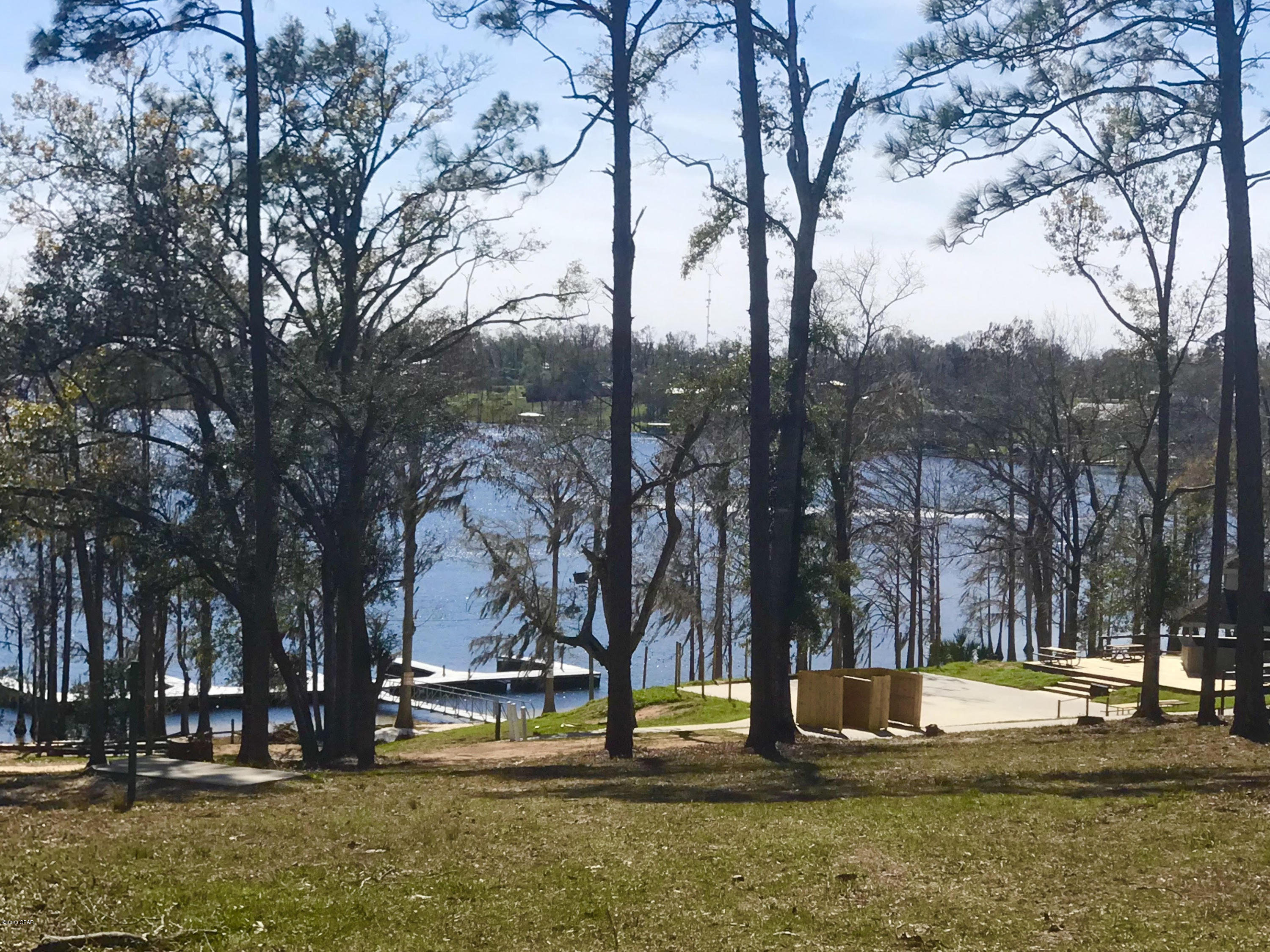 Compass Lake In The Hills - Land