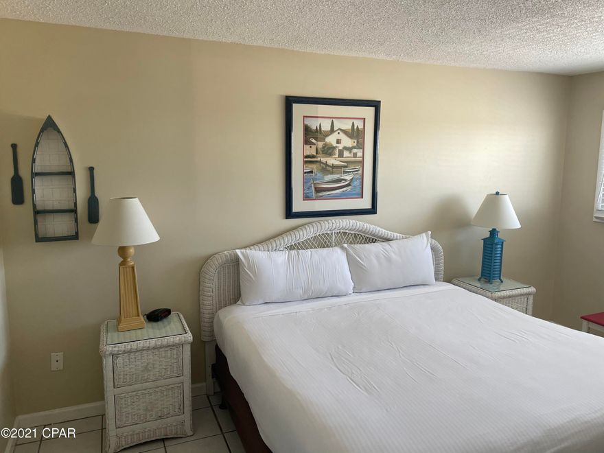 All The Fun & Excitement In Panama City Beach Just Steps Away From The World's Most Beautiful White-Sand Beaches, Shopping, Dining & Entertainment. This Beachside Resort Offers Unparalleled Amenities With Convenient Beach Access, 2 Unique Pools, Tiki Bar, Market, Grills, Fitness Center and Great Views of The Gulf Of Mexico, This Residence Has 1 Bedroom, & Bunks, 1-1/2 Baths. Easily Sleeps 6