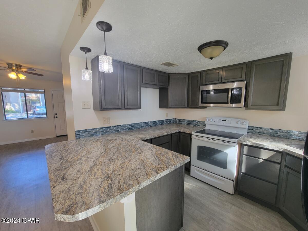 [No Recorded Subdiv] - Residential Lease