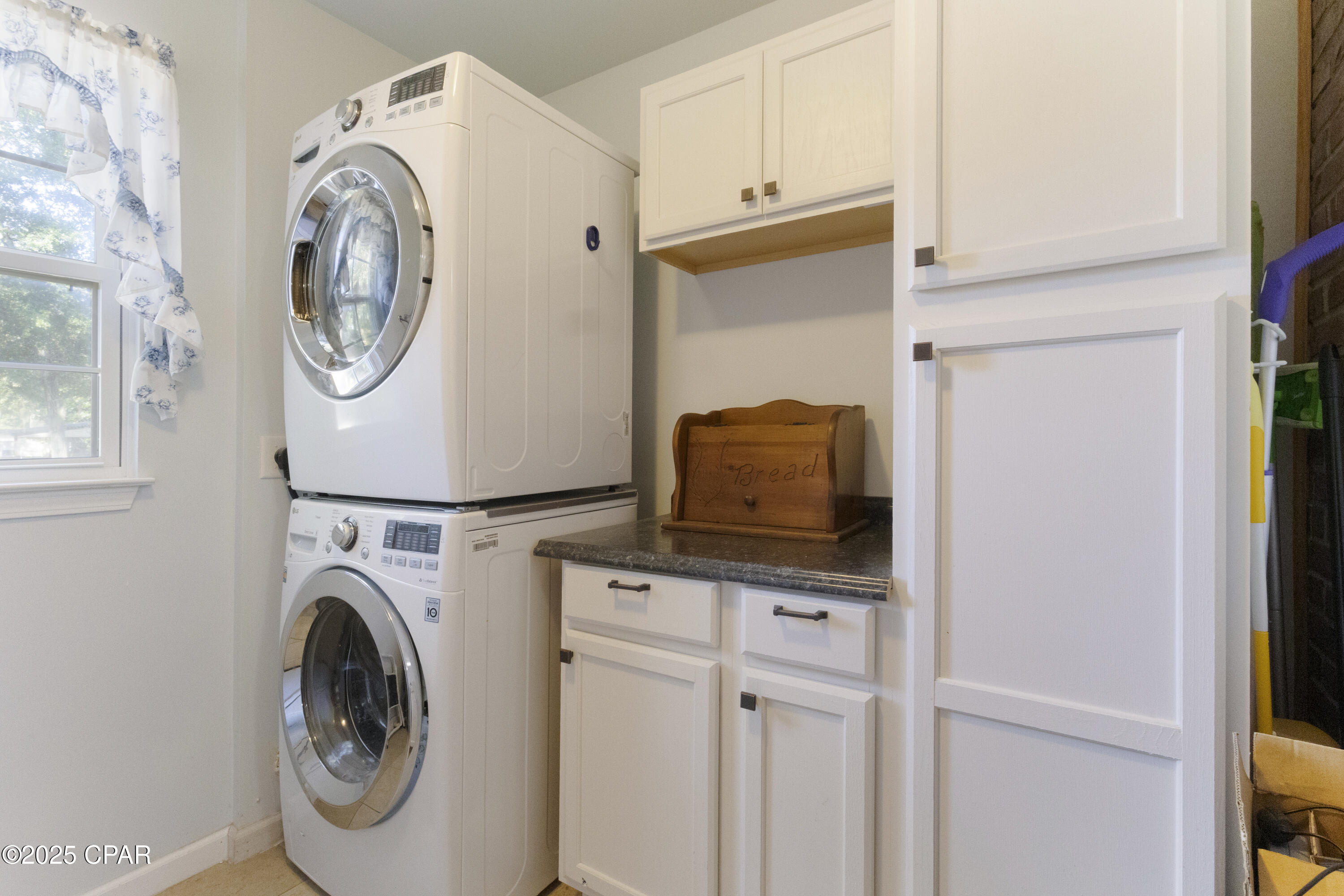 Cove Terrace 2nd Add - Residential