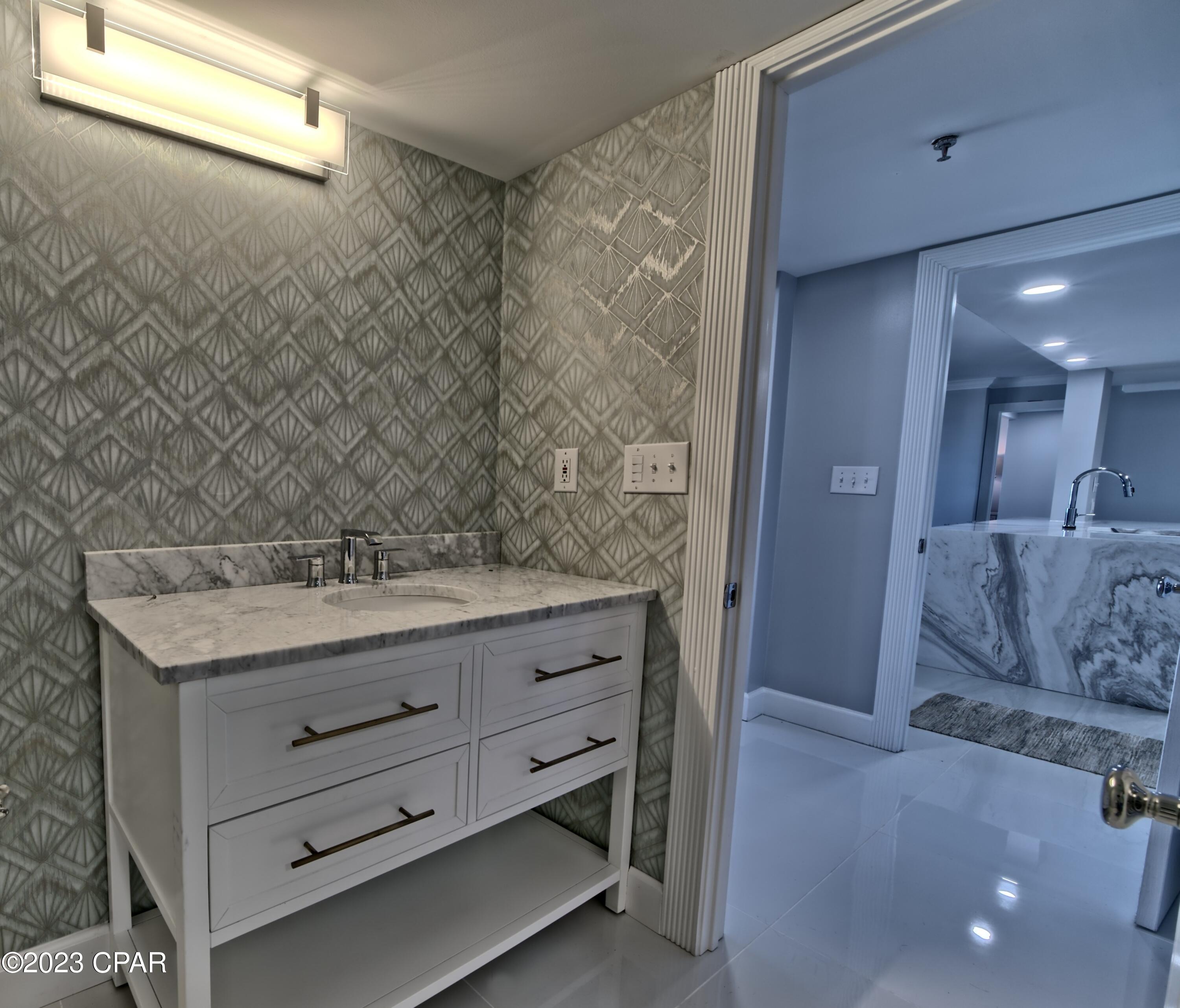 Long Beach Towers II - Residential