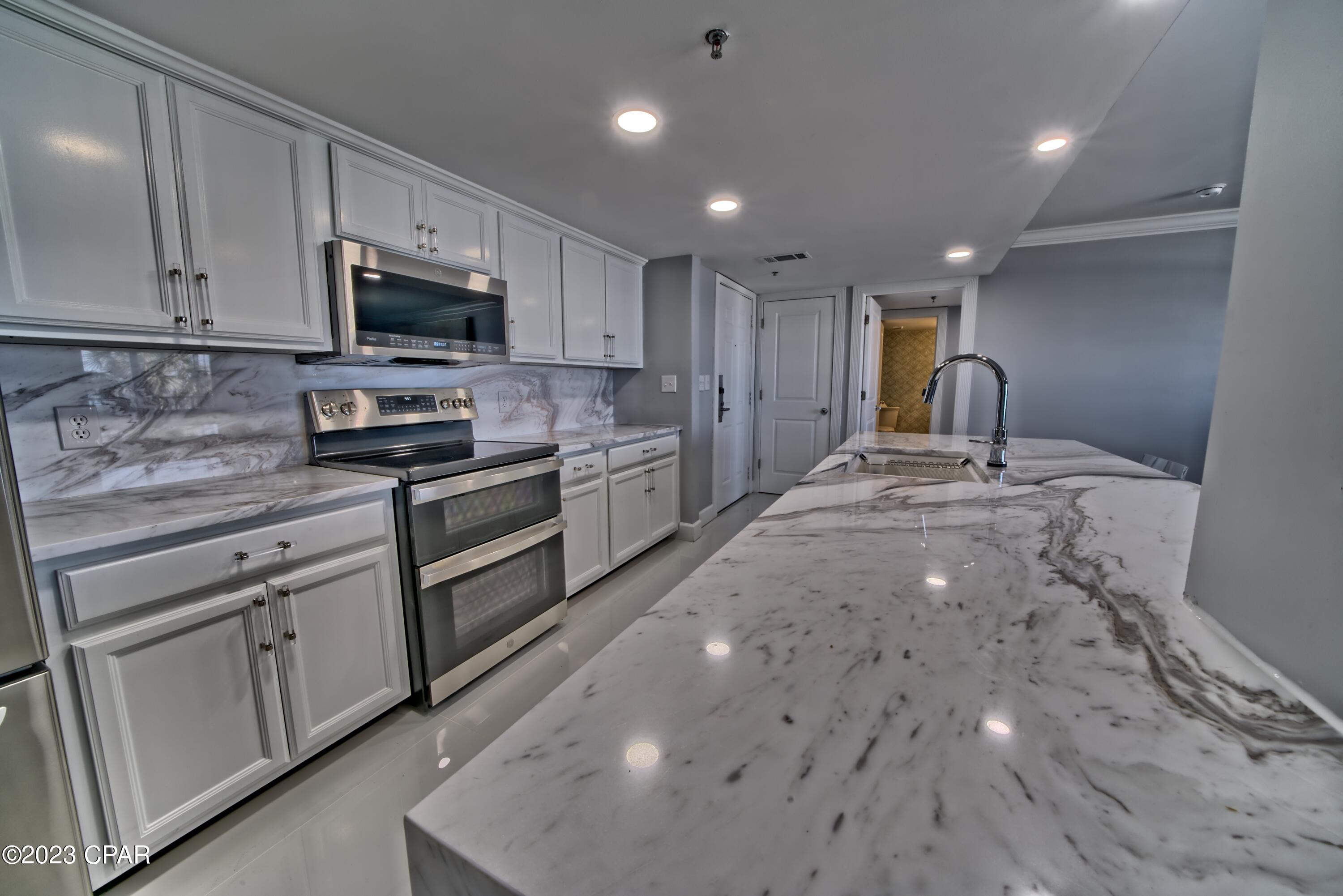 Long Beach Towers II - Residential