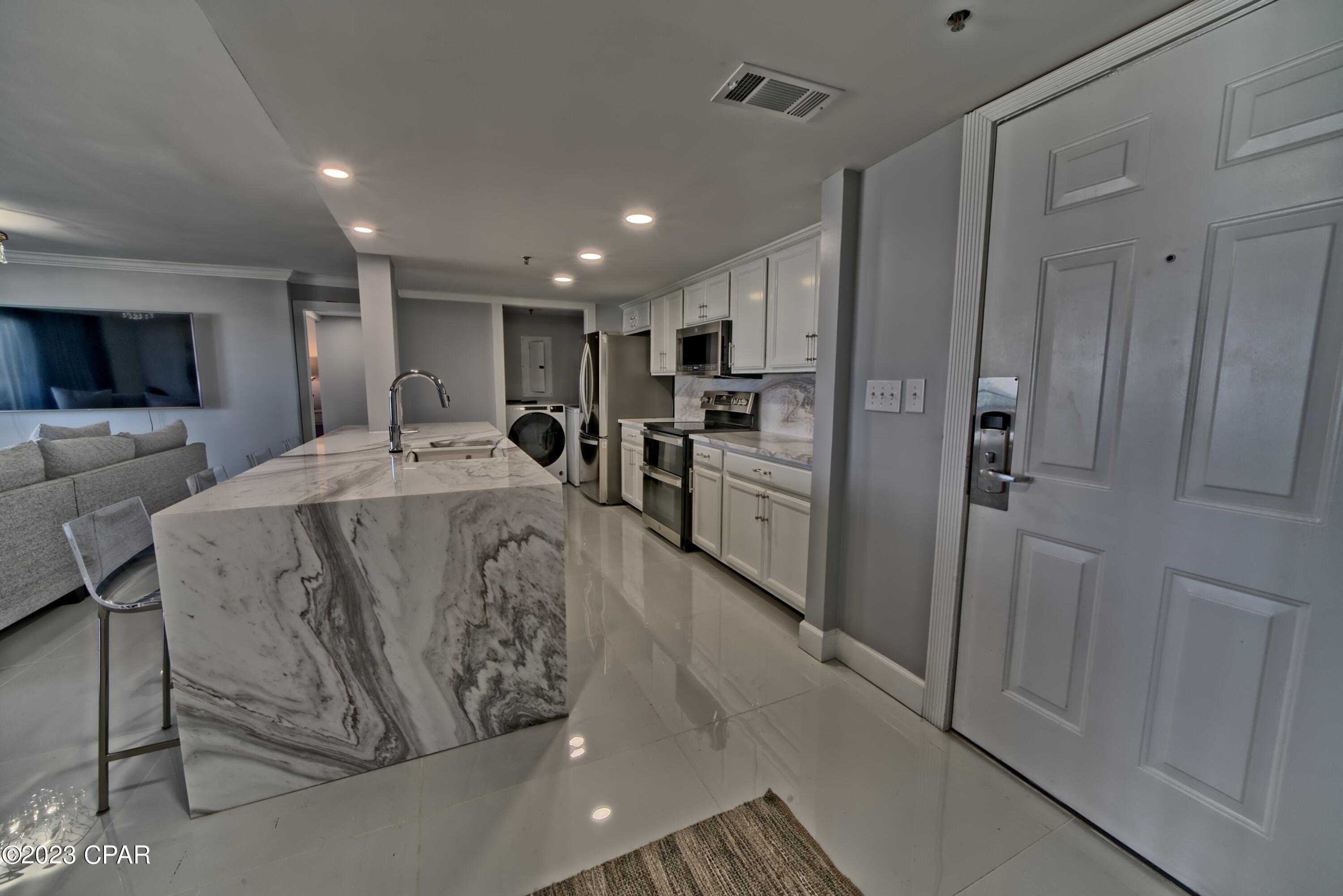 Long Beach Towers II - Residential