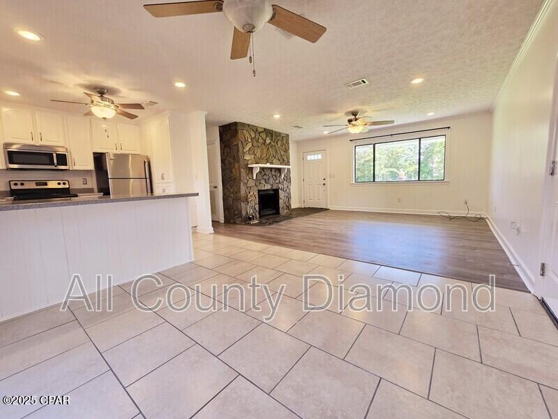 [No Recorded Subdiv] - Residential Lease