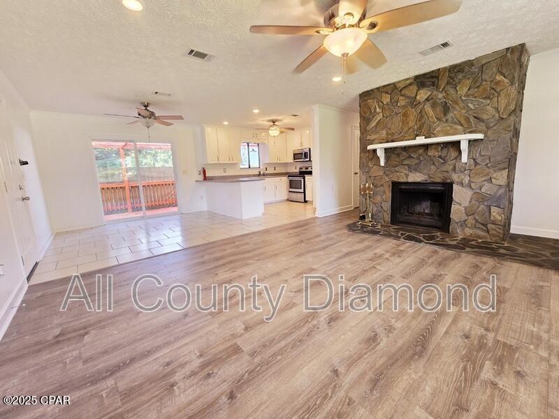 [No Recorded Subdiv] - Residential Lease