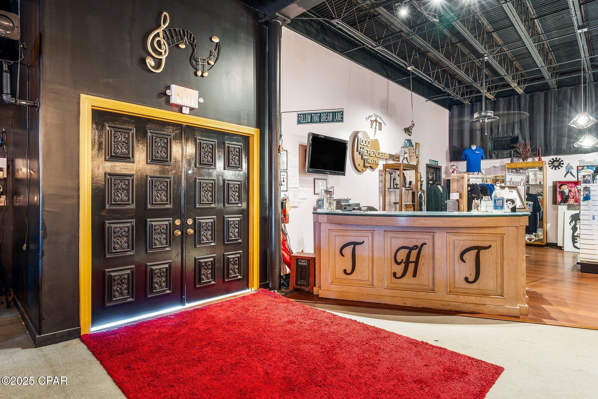 Gulf Coast Hwy - Commercial Sale